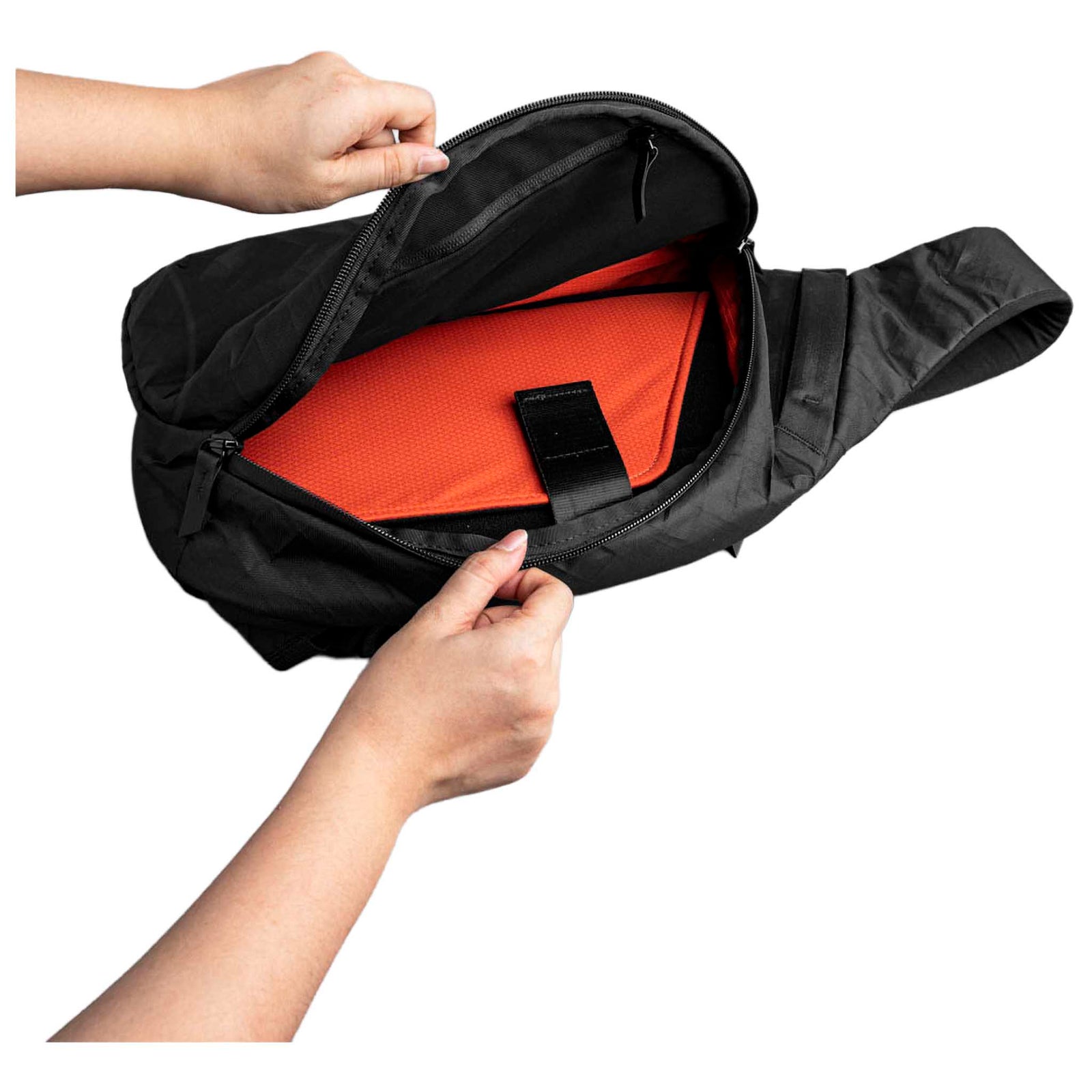 Metro Crossbody | Left Shoulder Alpaka AA010550130 Sling Bags One Size / Black Ultradyne 100D