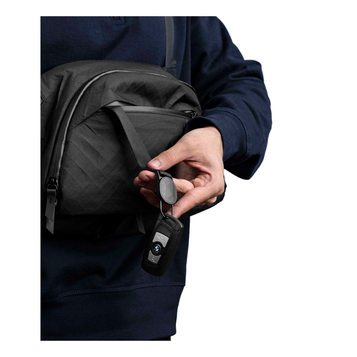 Metro Crossbody | Left Shoulder Alpaka AA010550130 Sling Bags One Size / Black Ultradyne 100D