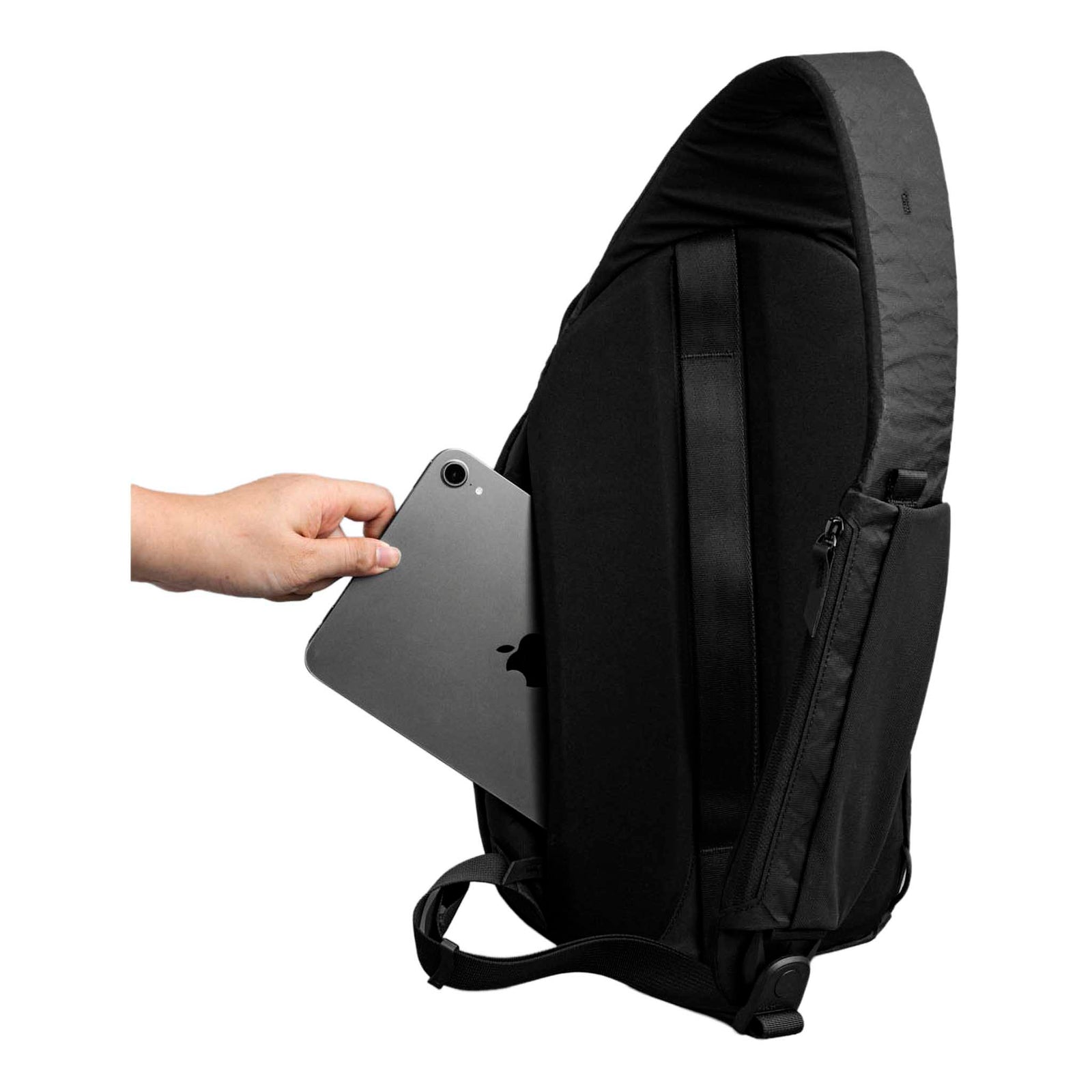 Metro Crossbody | Left Shoulder Alpaka AA010550130 Sling Bags One Size / Black Ultradyne 100D