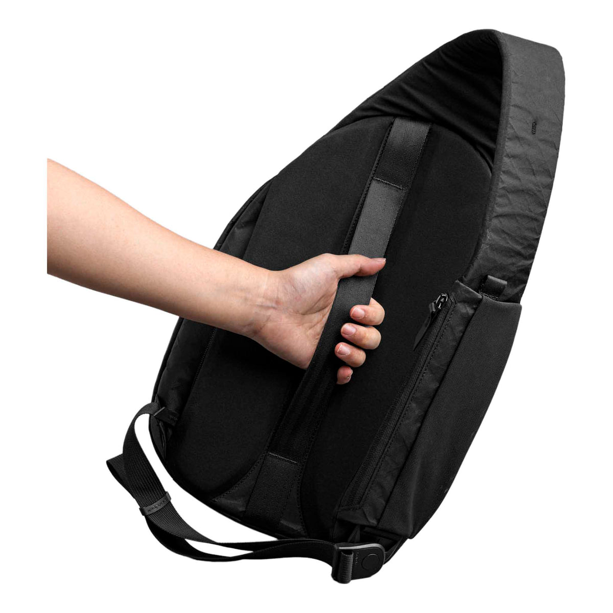 Metro Crossbody | Left Shoulder Alpaka AA010550130 Sling Bags One Size / Black Ultradyne 100D
