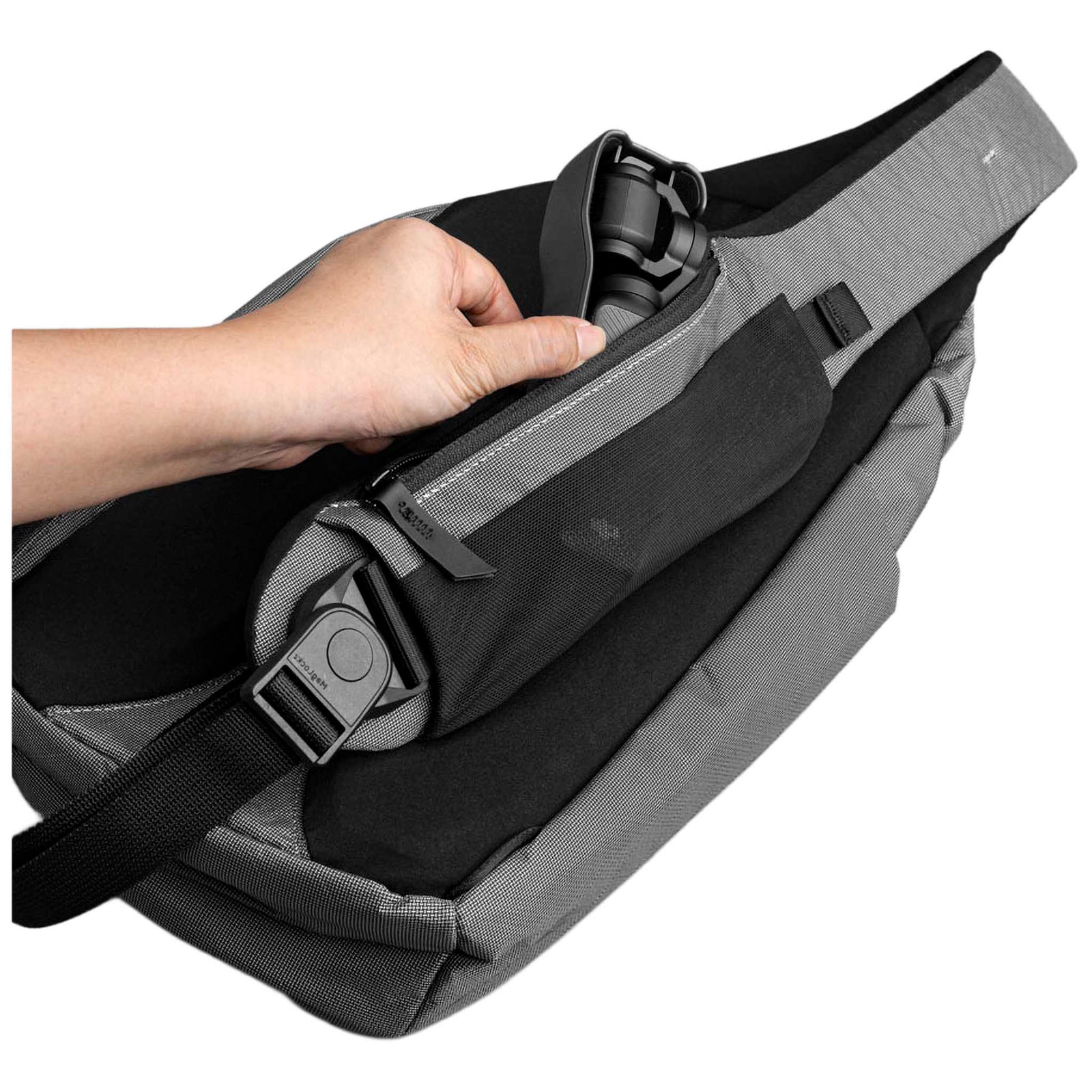 Metro Crossbody | Left Shoulder Alpaka AA010550230 Sling Bags One Size / Grey Ultradyne 100D