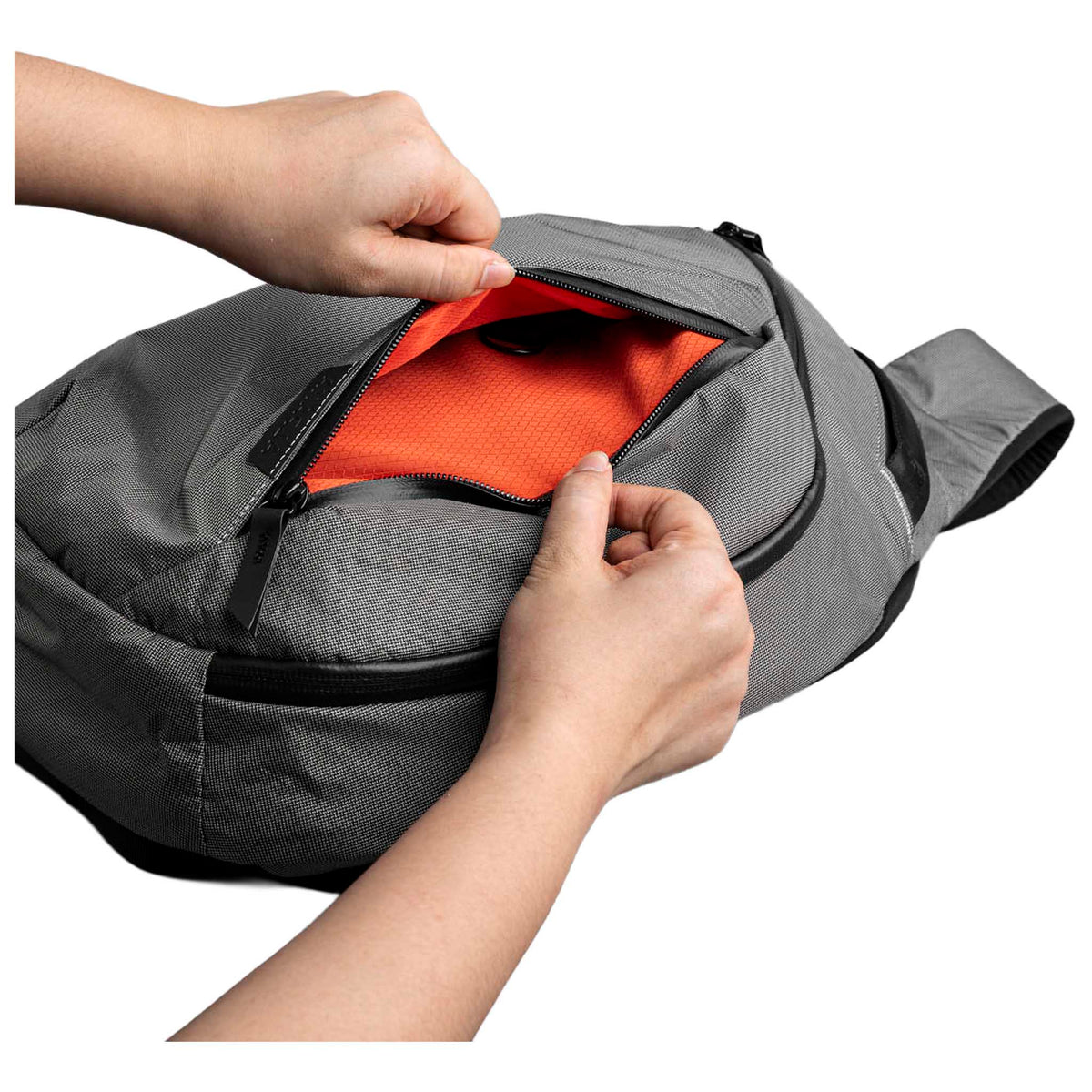 Metro Crossbody | Left Shoulder Alpaka AA010550230 Sling Bags One Size / Grey Ultradyne 100D