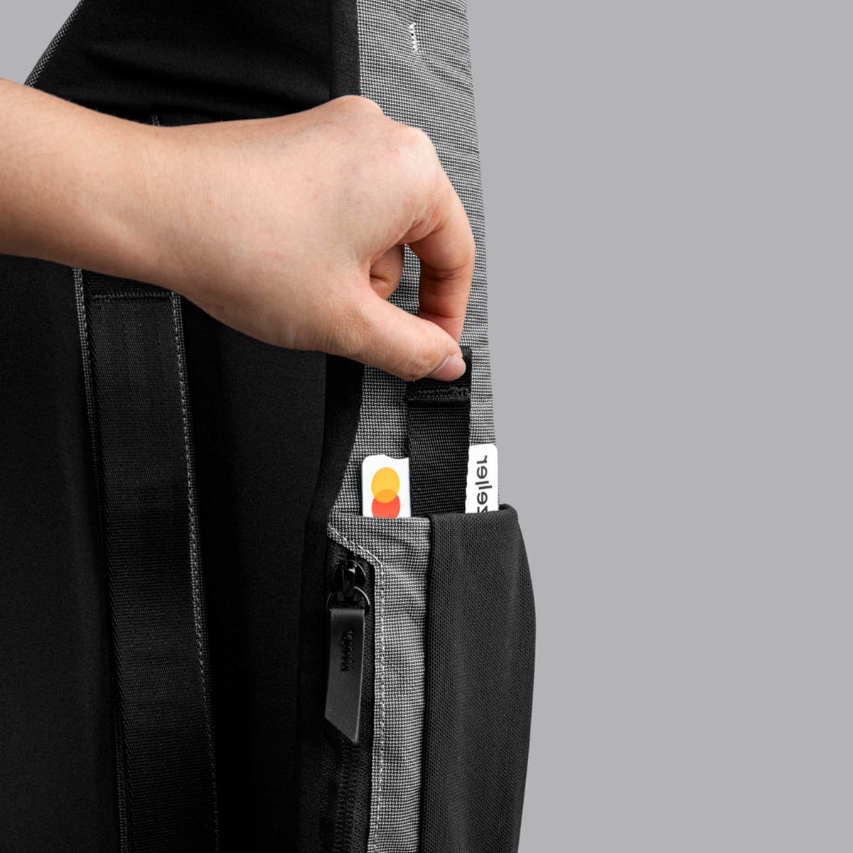 Metro Crossbody | Left Shoulder Alpaka AA010550230 Sling Bags One Size / Grey Ultradyne 100D
