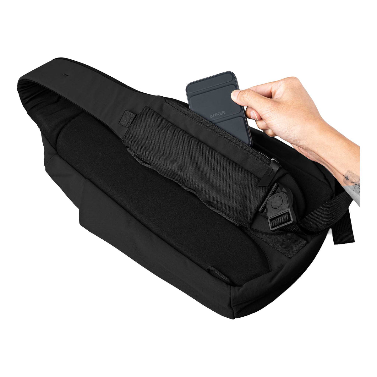 Metro Crossbody | Right Shoulder Alpaka AA010560118 Sling Bags One Size / Black | Axoflux 210D
