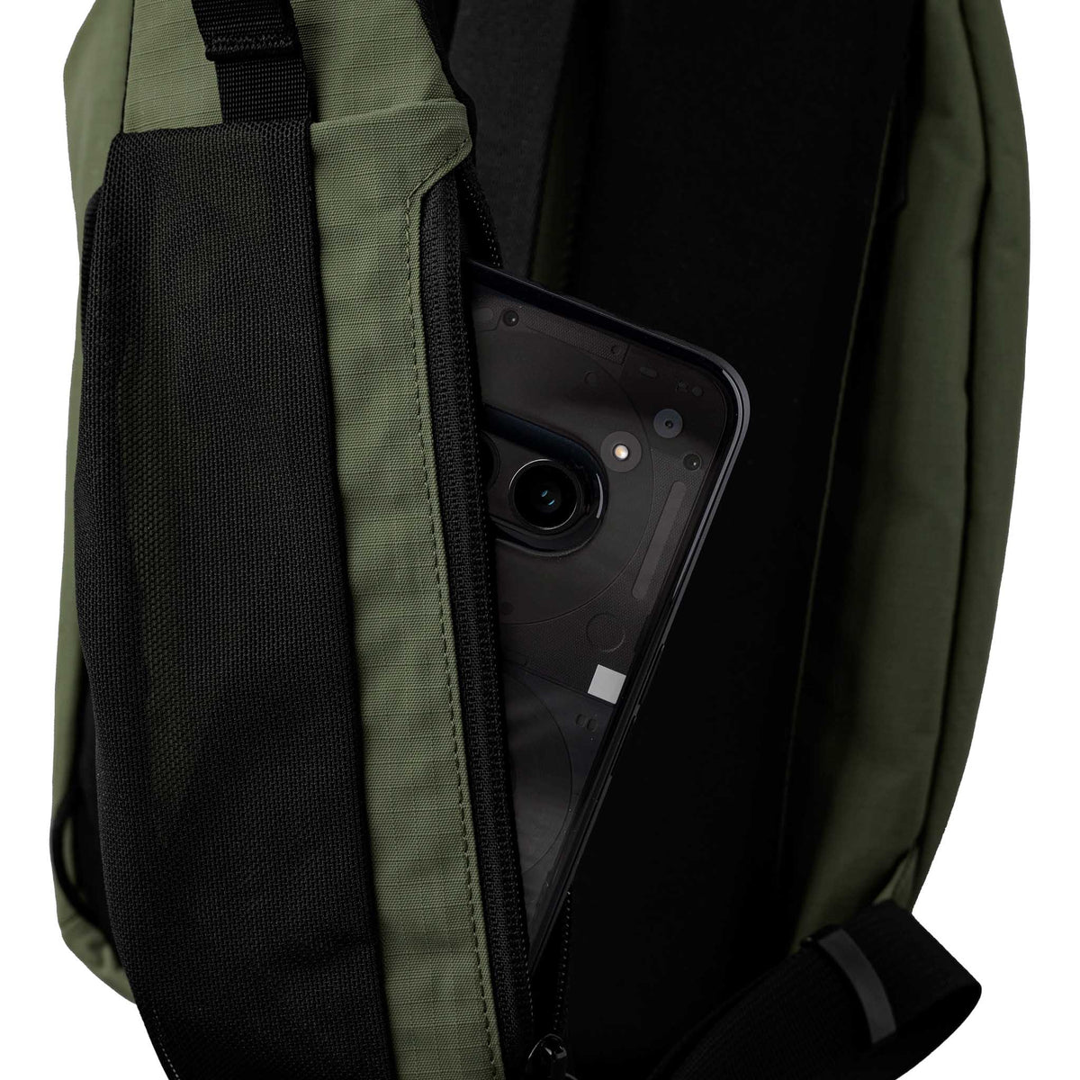 Metro Crossbody | Right Shoulder Alpaka AA010560518 Sling Bags One Size / Green | Axoflux 210D