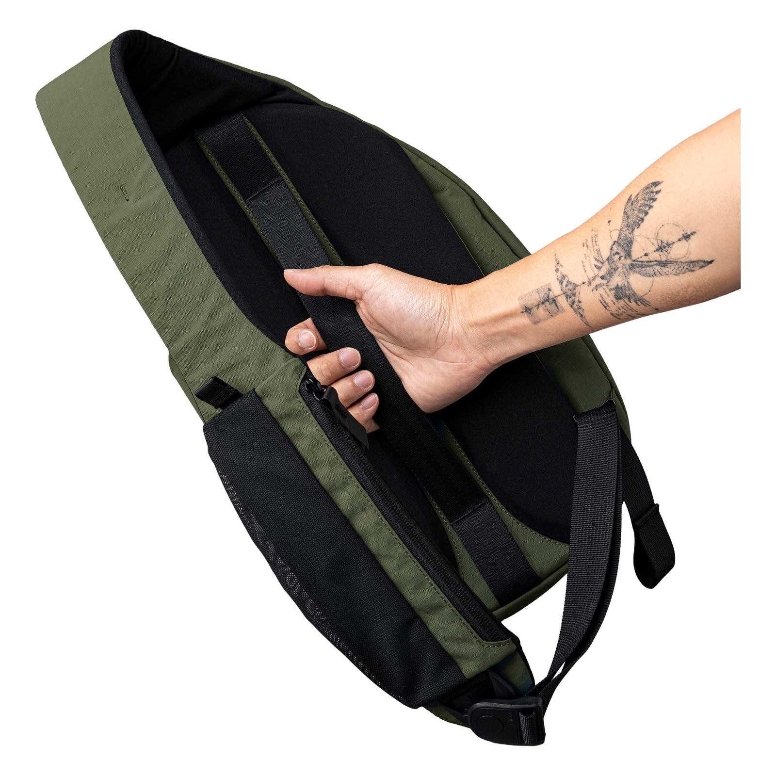 Metro Crossbody | Right Shoulder Alpaka AA010560518 Sling Bags One Size / Green | Axoflux 210D