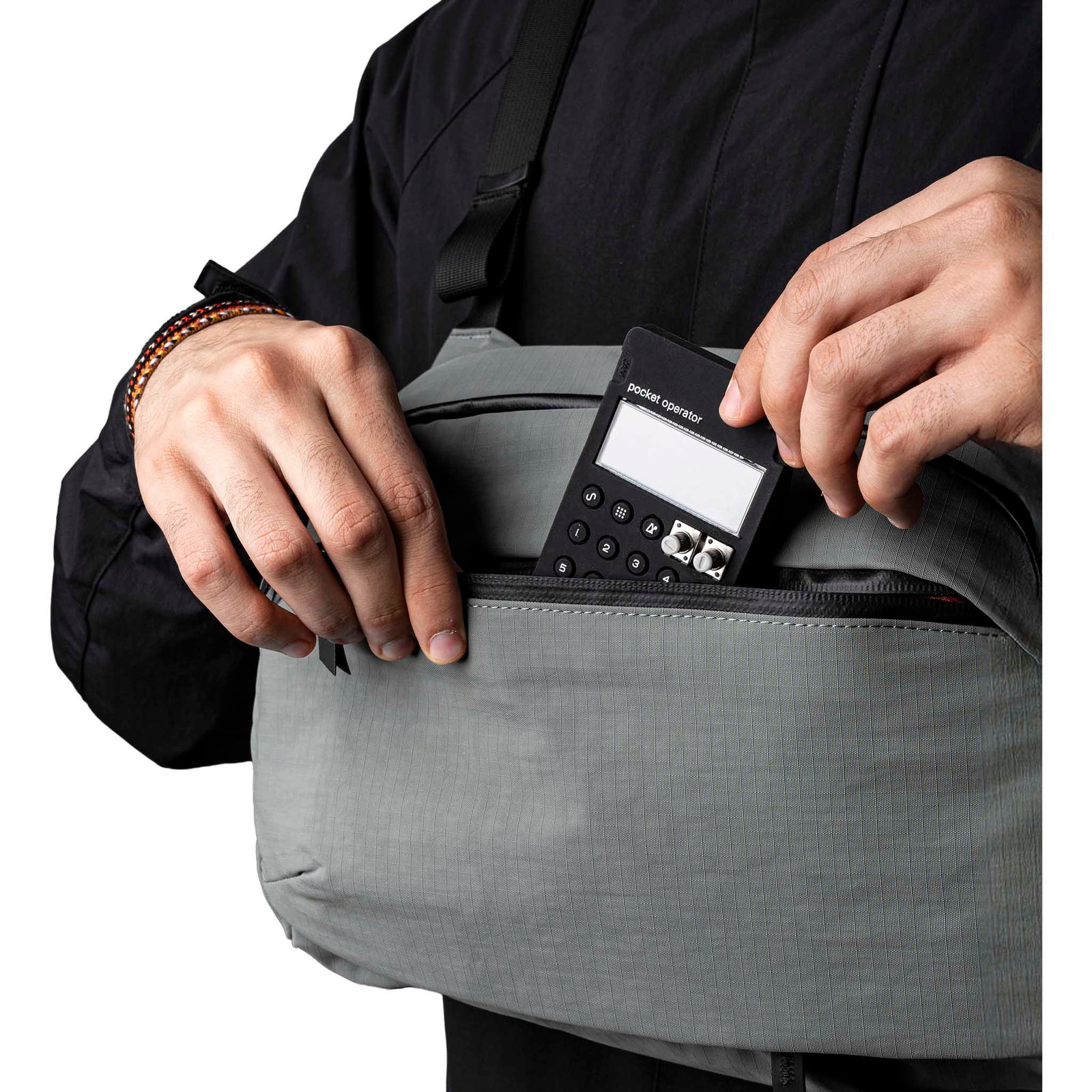 Metro Crossbody | Right Shoulder Alpaka AA010560218 Sling Bags One Size / Grey | Axoflux 210D