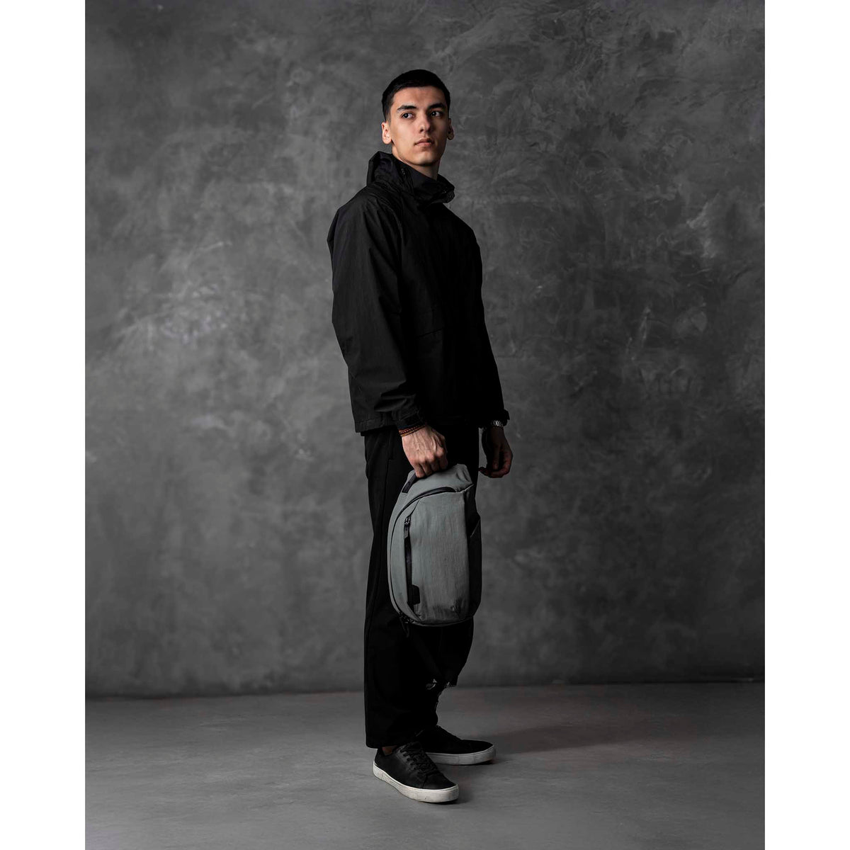 Metro Crossbody | Right Shoulder Alpaka AA010560218 Sling Bags One Size / Grey | Axoflux 210D