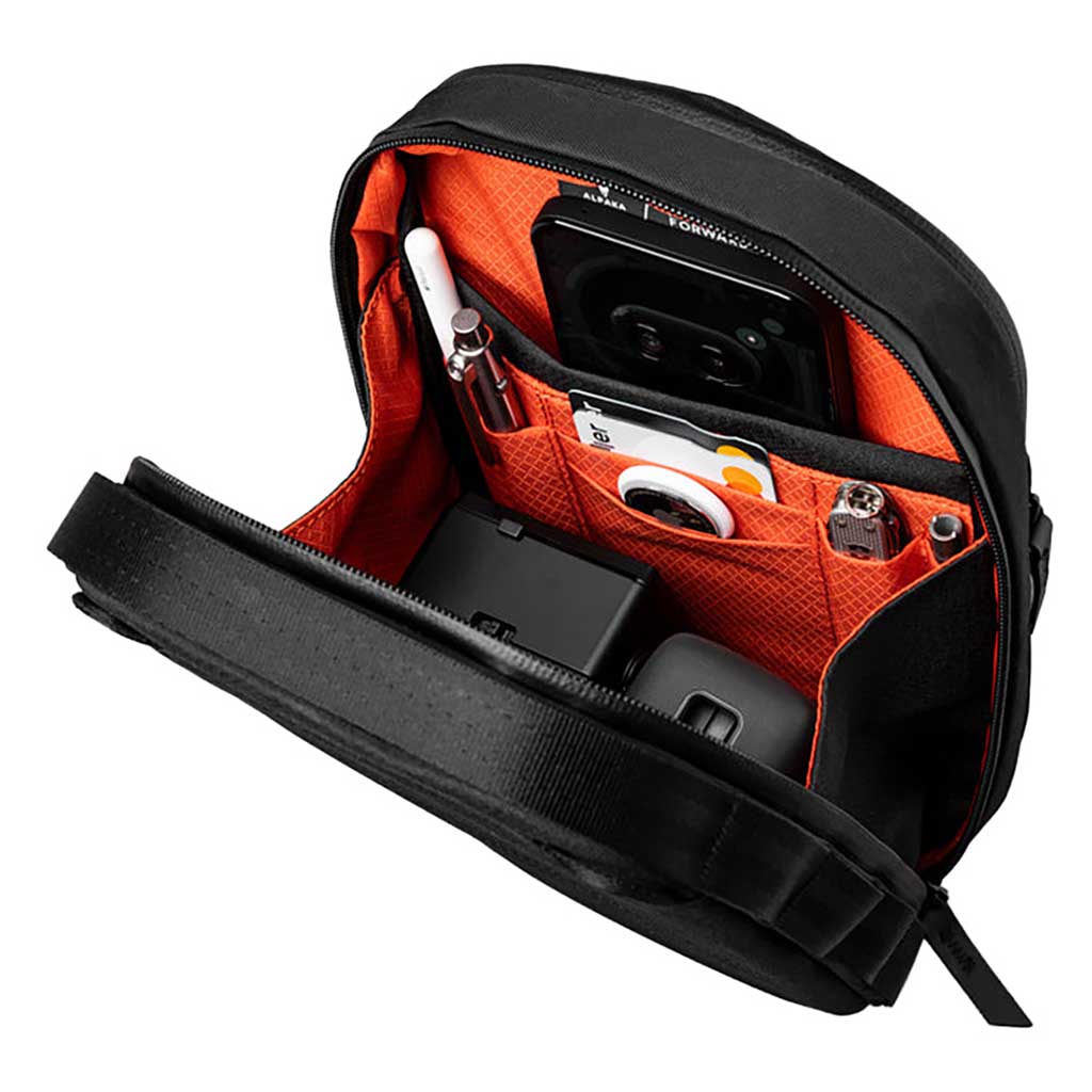 Metro Sling Max Alpaka AD010670106 Sling Bags 3L / Black | X-Pac VX42