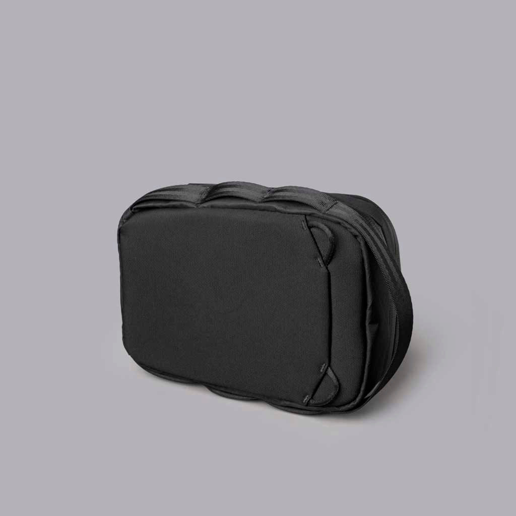 Metro Sling V2 Alpaka AD010630106 Sling Bags 2.5L / Black | X-Pac VX42