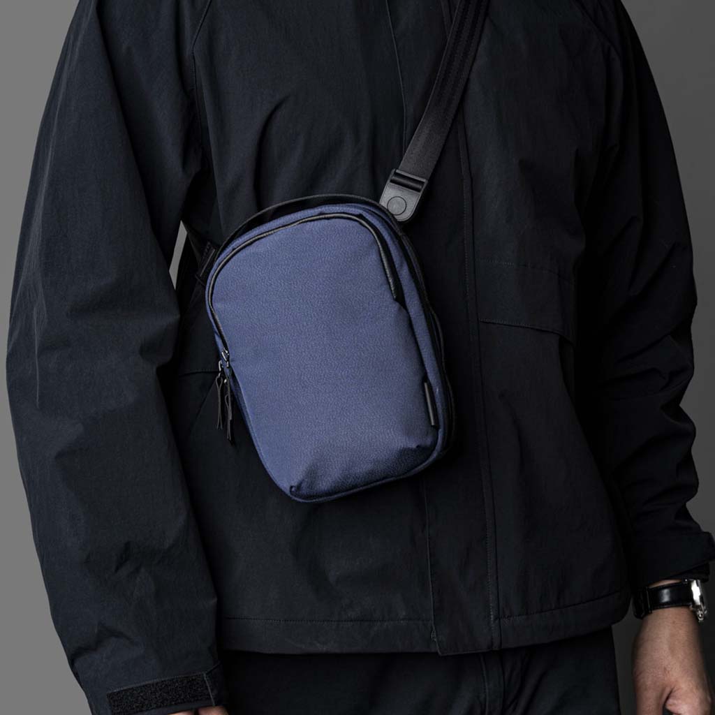 Metro Sling v2 Alpaka Sling Bags 2.5L / Blue | Axoflux 300D