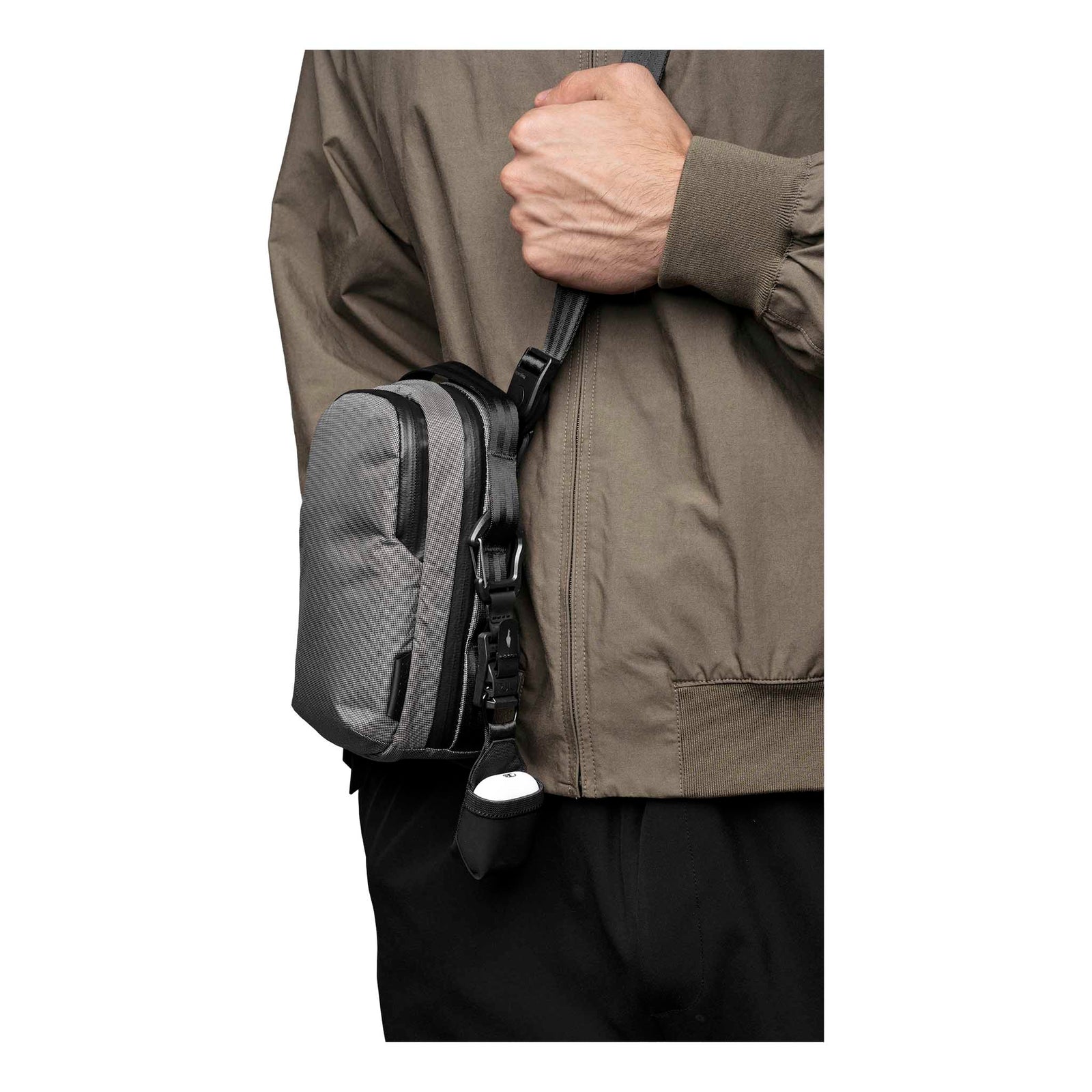 Metro Sling V2 Alpaka AD010630230 Sling Bags 2.5L / Grey Ultradyne 100D