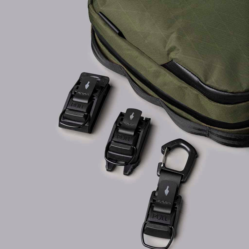 Metro Sling V2 Alpaka AD010630507 Sling Bags 2.5L / Olive Green | X-Pac X42