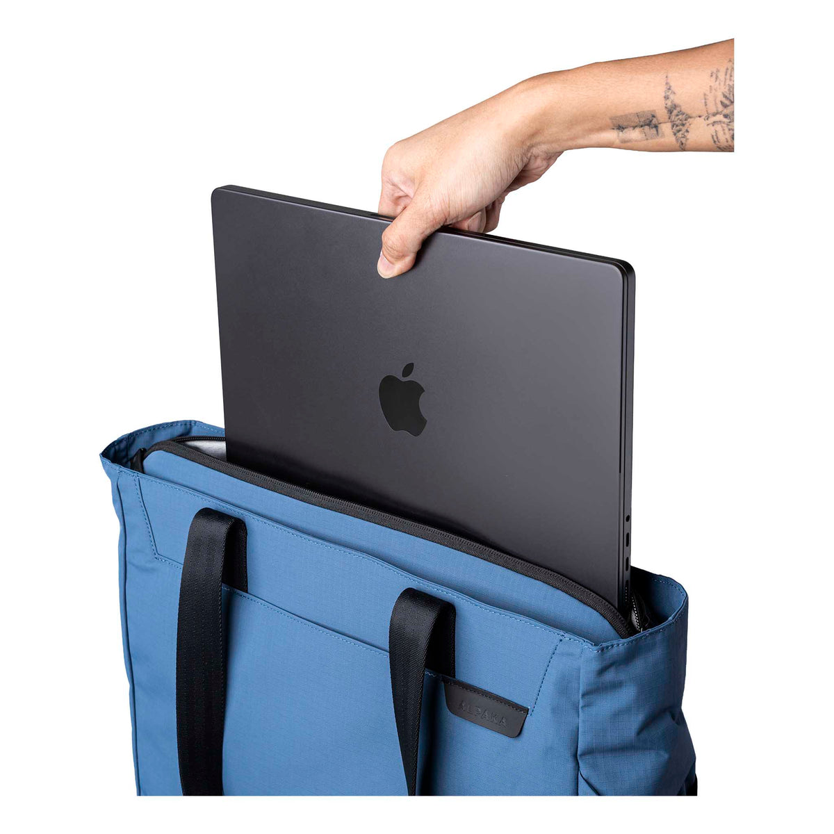 Metro Tote Alpaka AA010500618 Tote Bags One Size / Blue | Axoflux 210D
