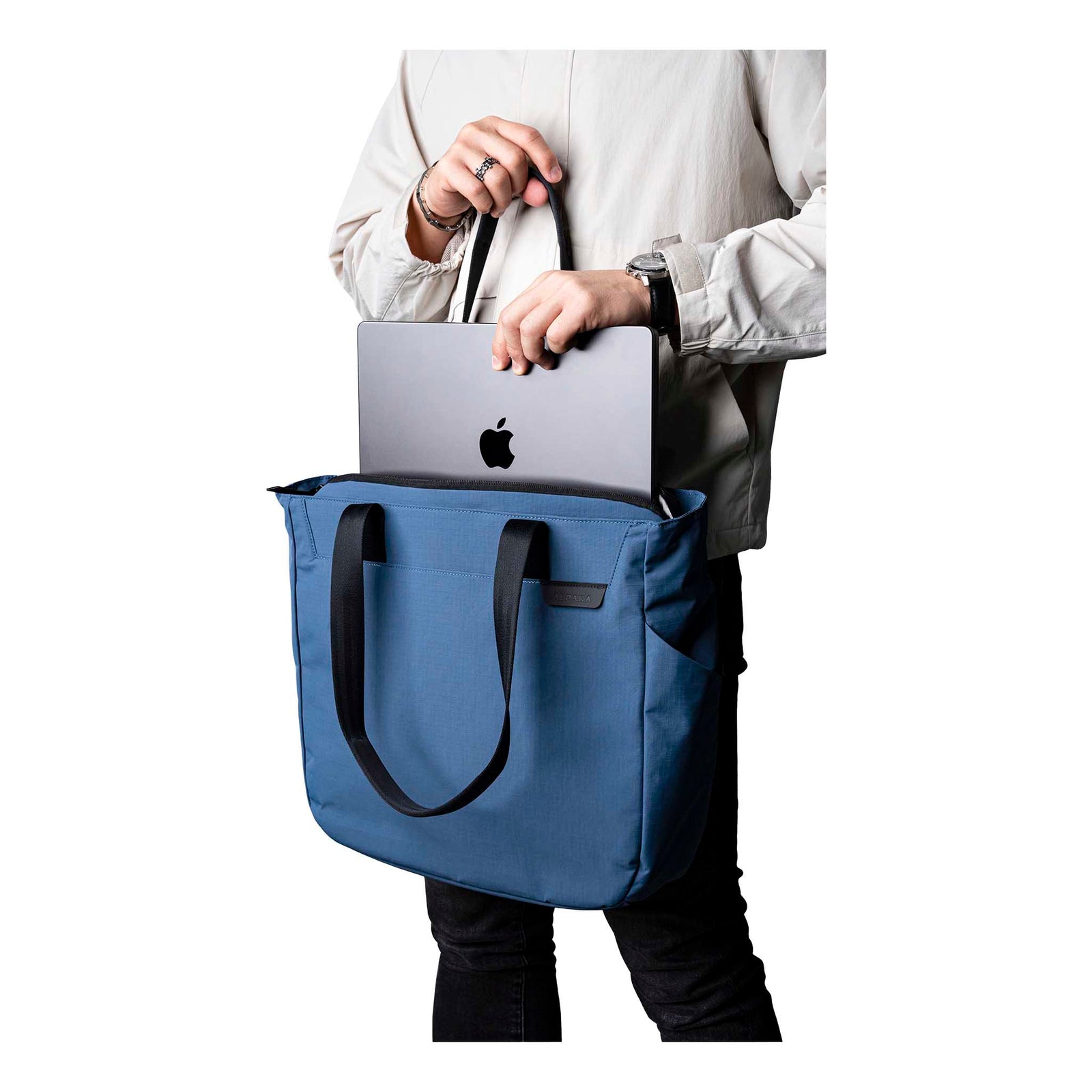 Metro Tote Alpaka AA010500618 Tote Bags One Size / Blue | Axoflux 210D
