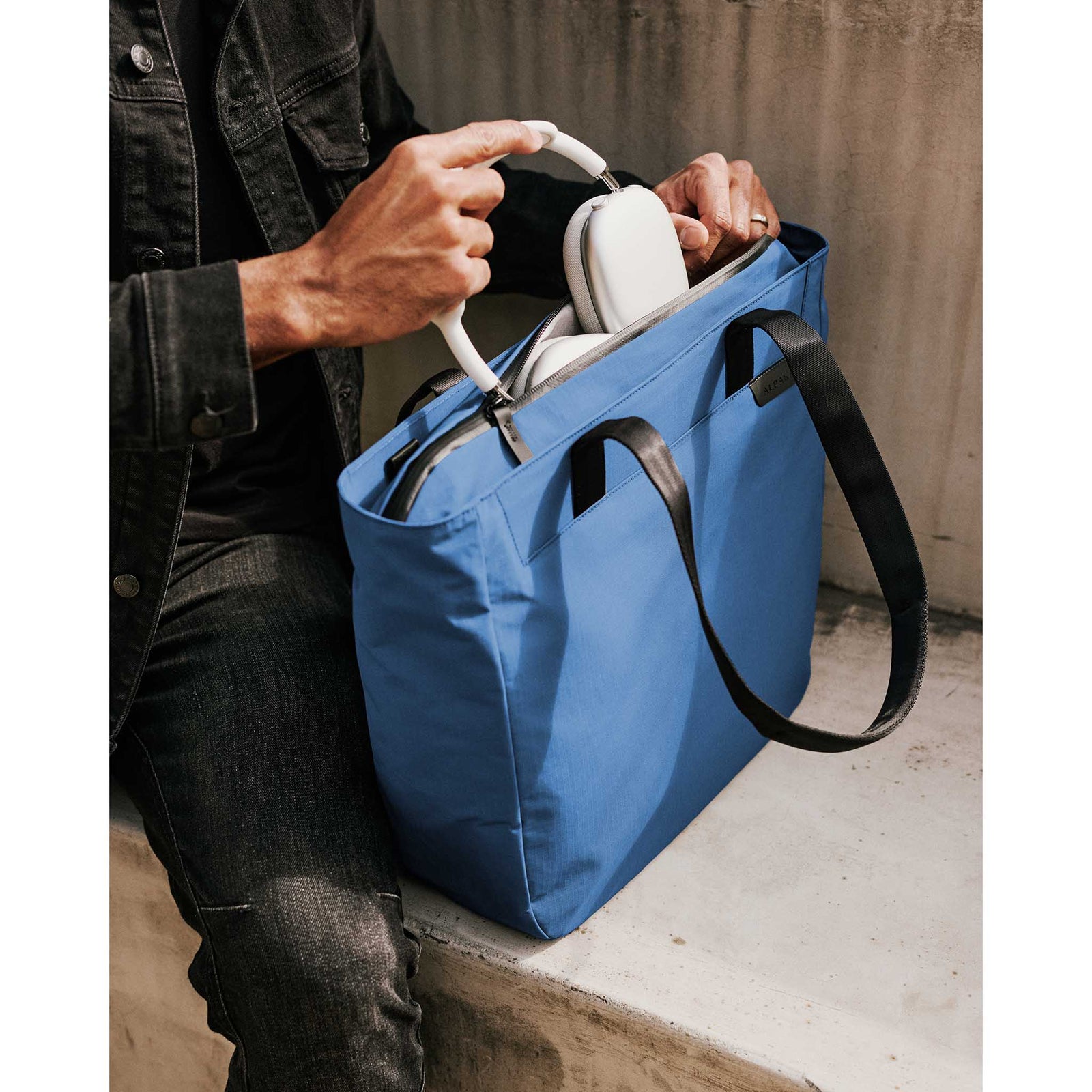 Metro Tote Alpaka AA010500618 Tote Bags One Size / Blue | Axoflux 210D