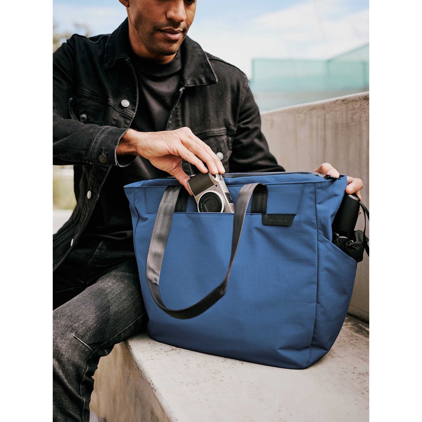 Metro Tote Alpaka AA010500618 Tote Bags One Size / Blue | Axoflux 210D