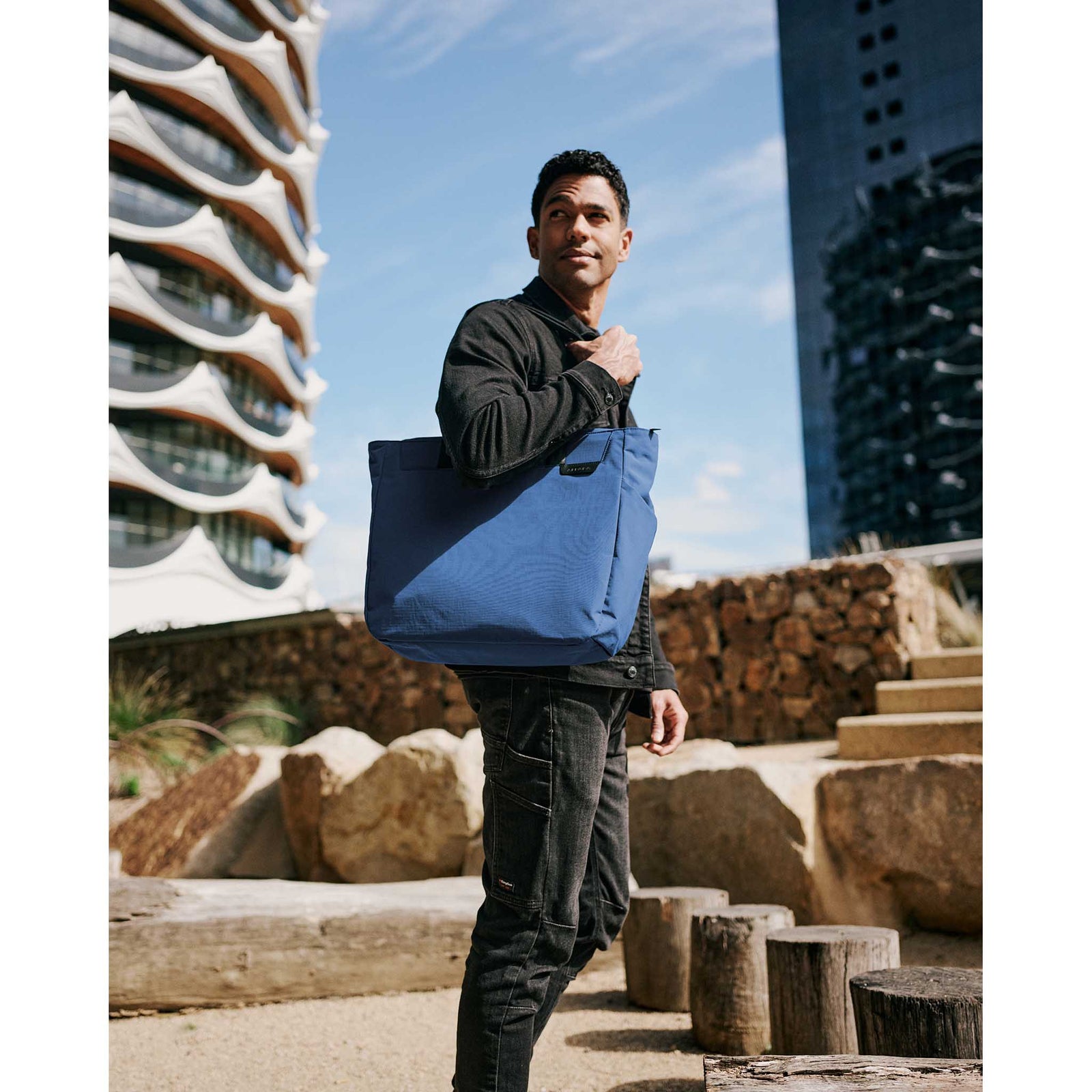 Metro Tote Alpaka AA010500618 Tote Bags One Size / Blue | Axoflux 210D