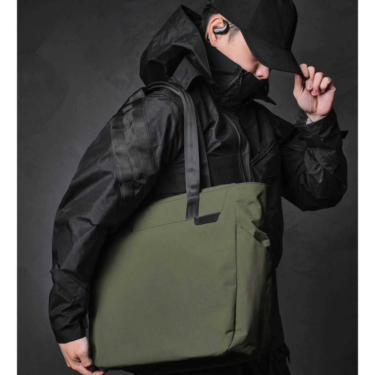 Metro Tote Alpaka AA010500518 Tote Bags One Size / Green | Axoflux 210D