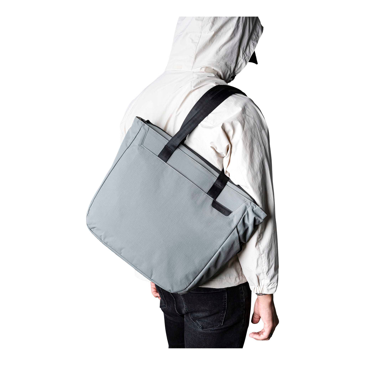 Metro Tote Alpaka AA010500218 Tote Bags One Size / Grey | Axoflux 210D