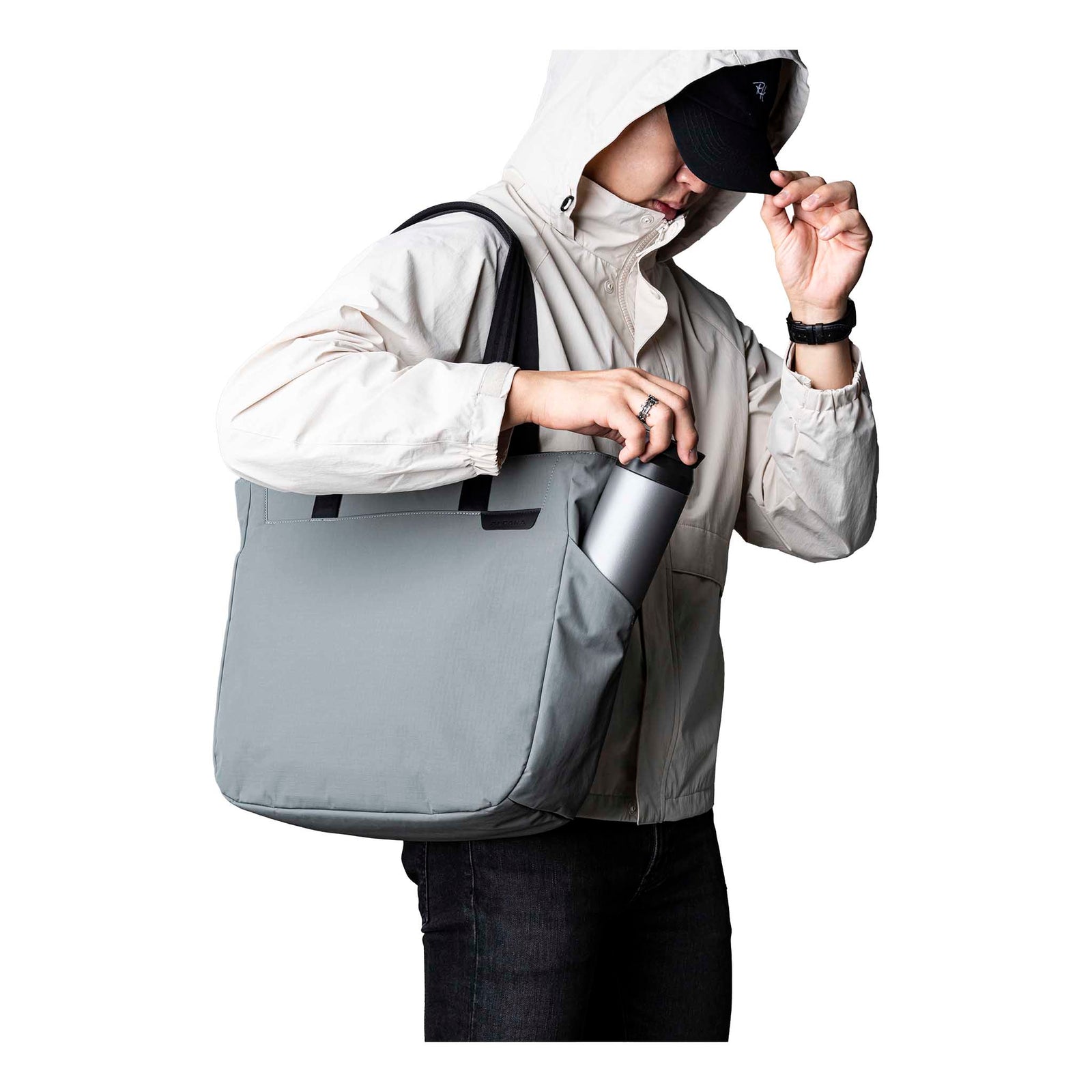 Metro Tote Alpaka AA010500218 Tote Bags One Size / Grey | Axoflux 210D