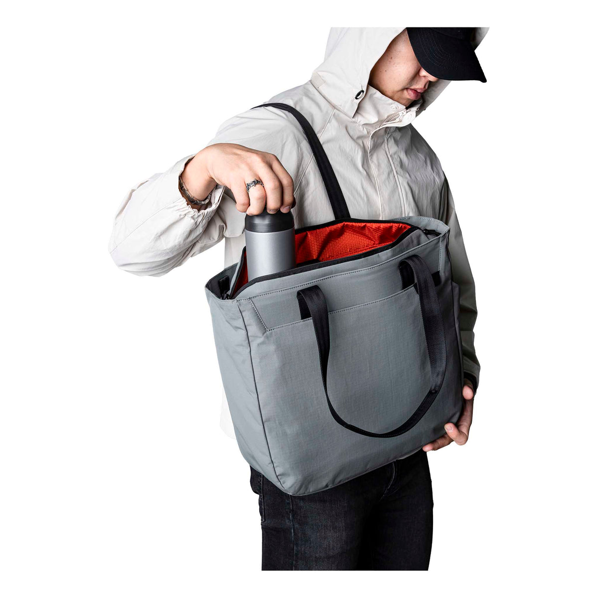 Metro Tote Alpaka AA010500218 Tote Bags One Size / Grey | Axoflux 210D