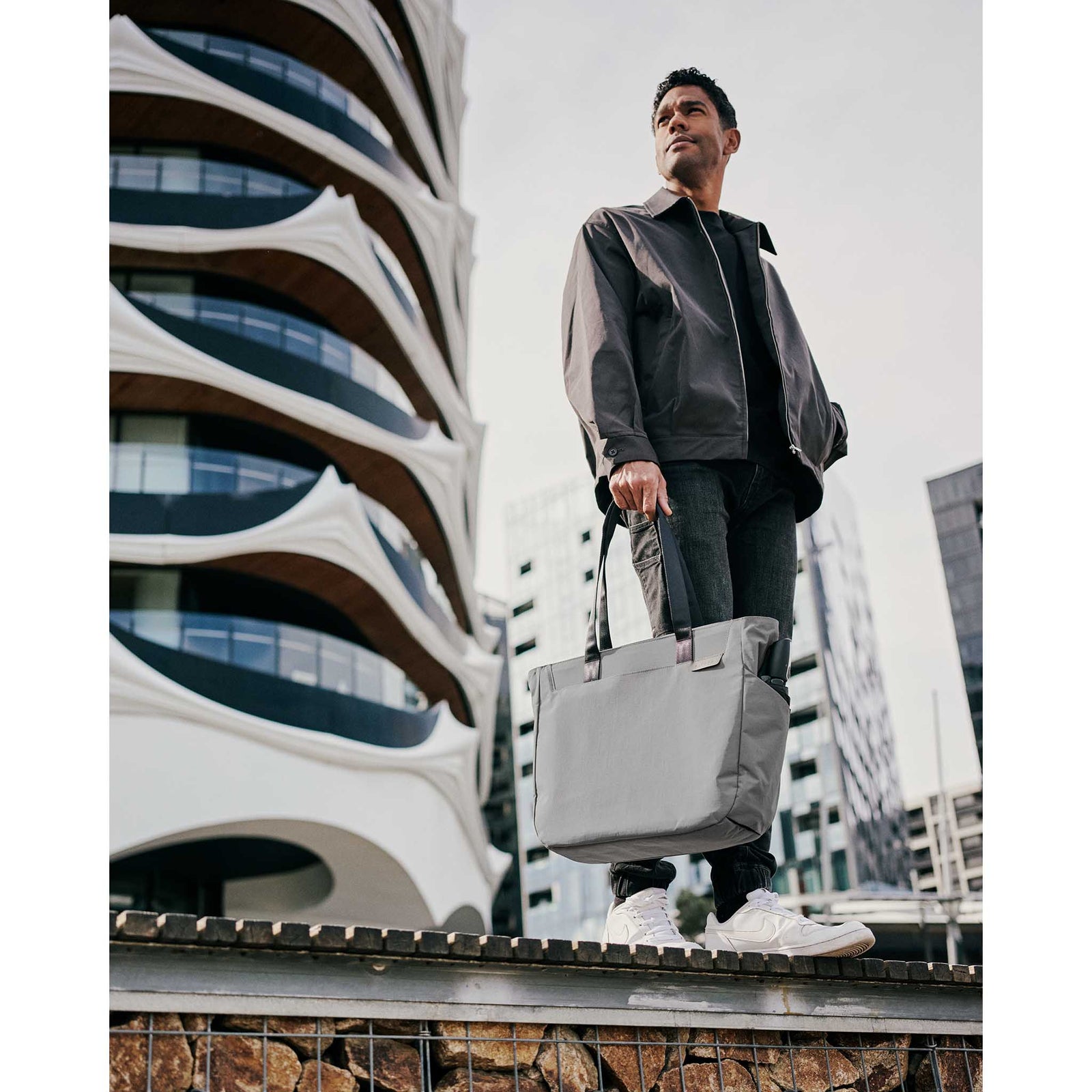 Metro Tote Alpaka AA010500218 Tote Bags One Size / Grey | Axoflux 210D
