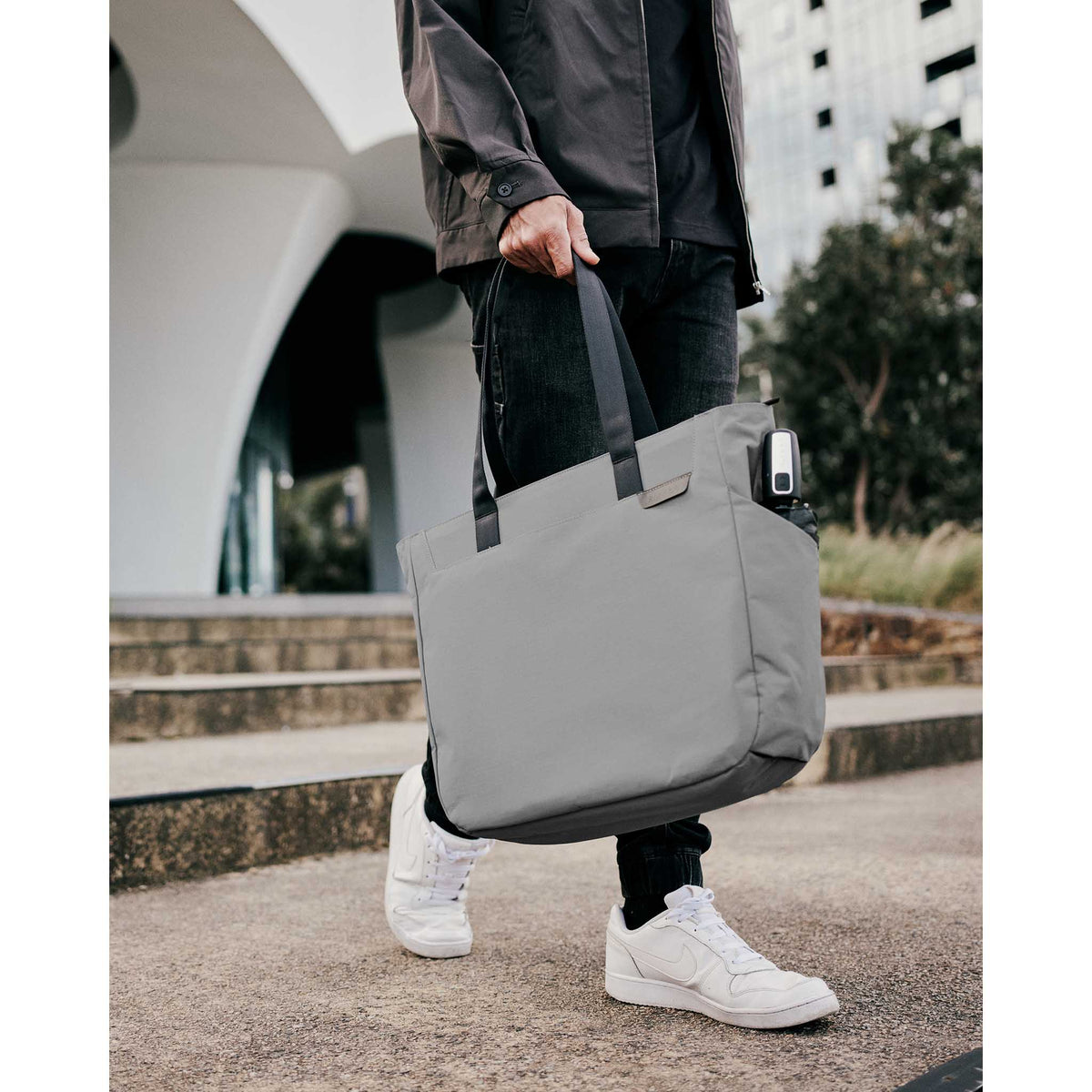 Metro Tote Alpaka AA010500218 Tote Bags One Size / Grey | Axoflux 210D