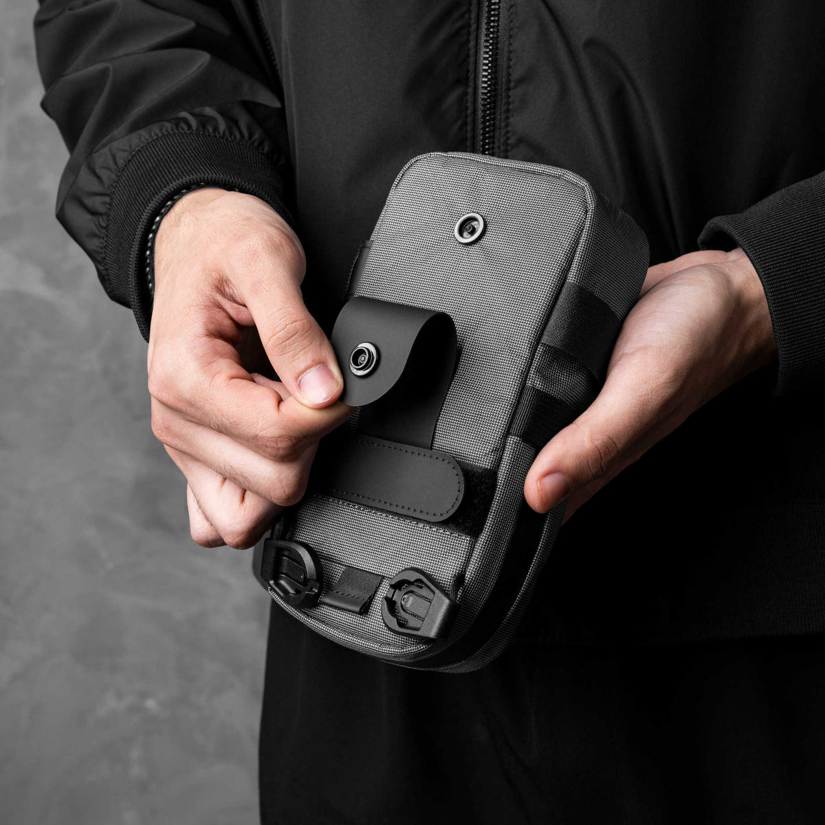 Modular Shoulder Pocket Max Alpaka AD010930230 Phone Pockets Max / Grey Ultradyne 100D