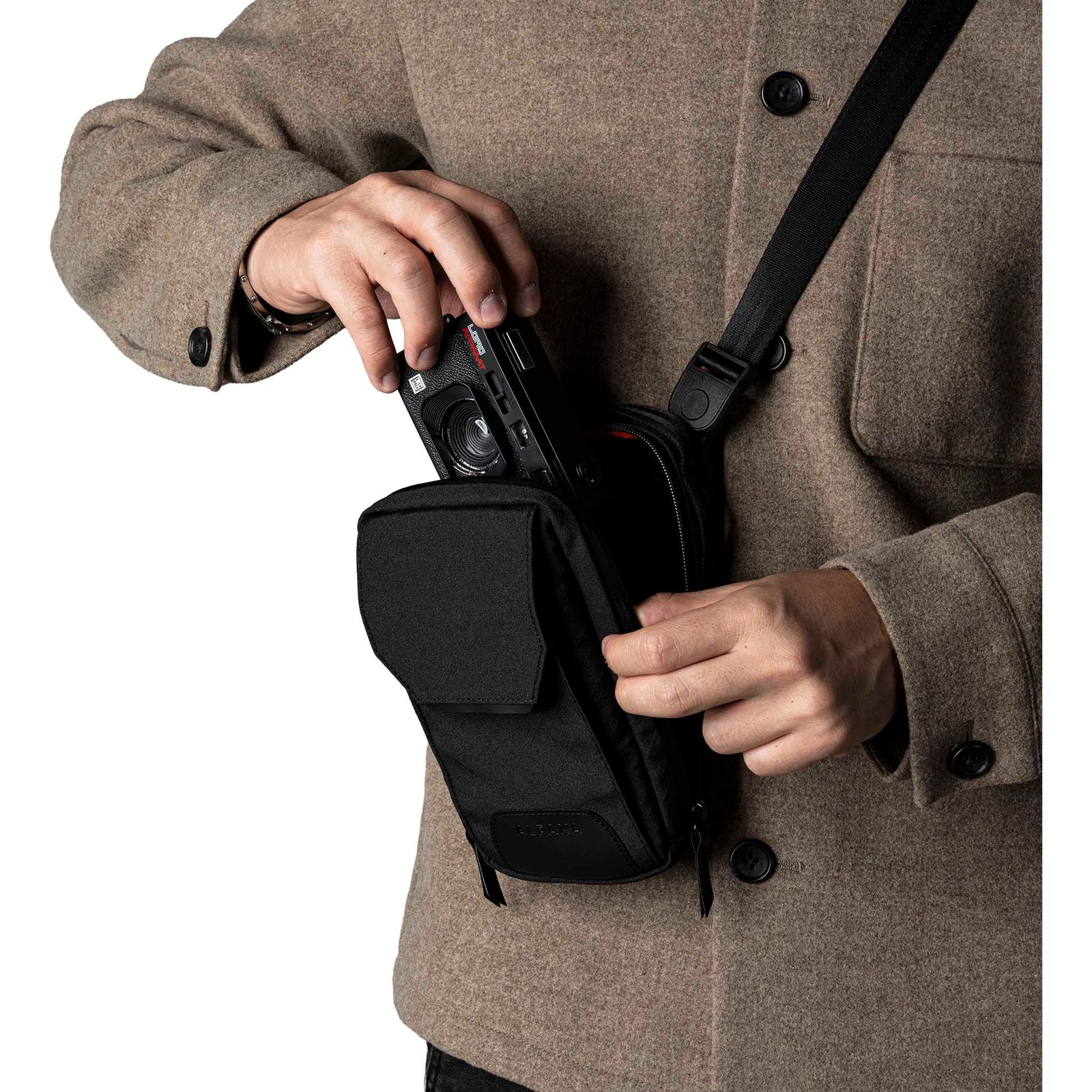 Modular Sling V2 Alpaka AD010740122 Sling Bags One Size / Black | Axogrid 300D