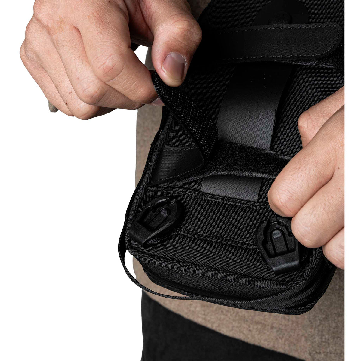 Modular Sling V2 Alpaka AD010740122 Sling Bags One Size / Black | Axogrid 300D