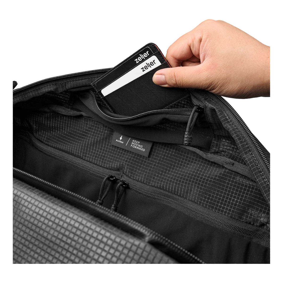 Momentum Duffle Alpaka AD010940132 Duffle Bags 35L / Axodyne Hybrid Black