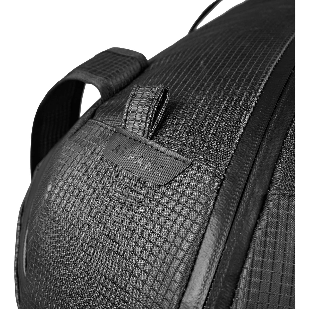 Momentum Duffle Alpaka AD010940132 Duffle Bags 35L / Axodyne Hybrid Black