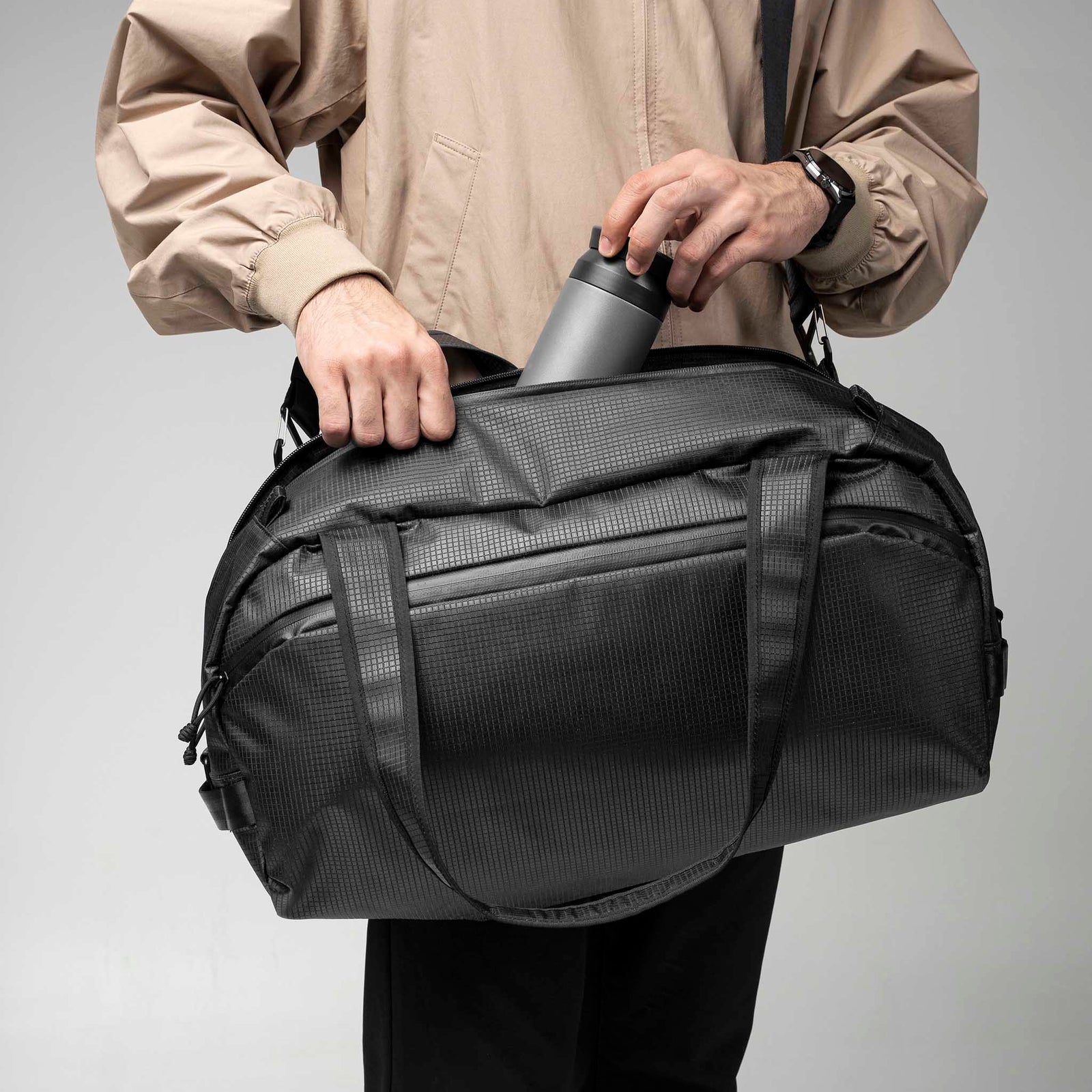 Momentum Duffle Alpaka AD010940132 Duffle Bags 35L / Axodyne Hybrid Black