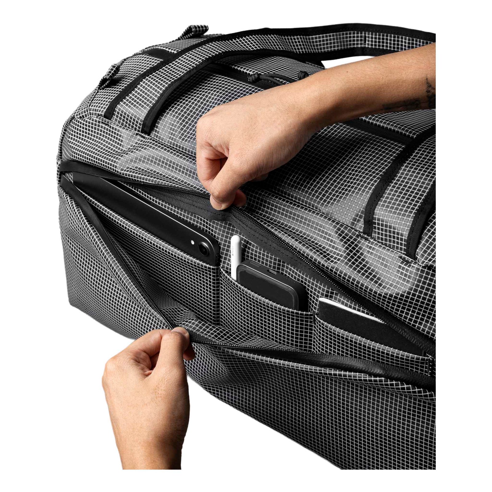 Momentum Duffle Alpaka AD010940232 Duffle Bags 35L / Axodyne Hybrid Grey