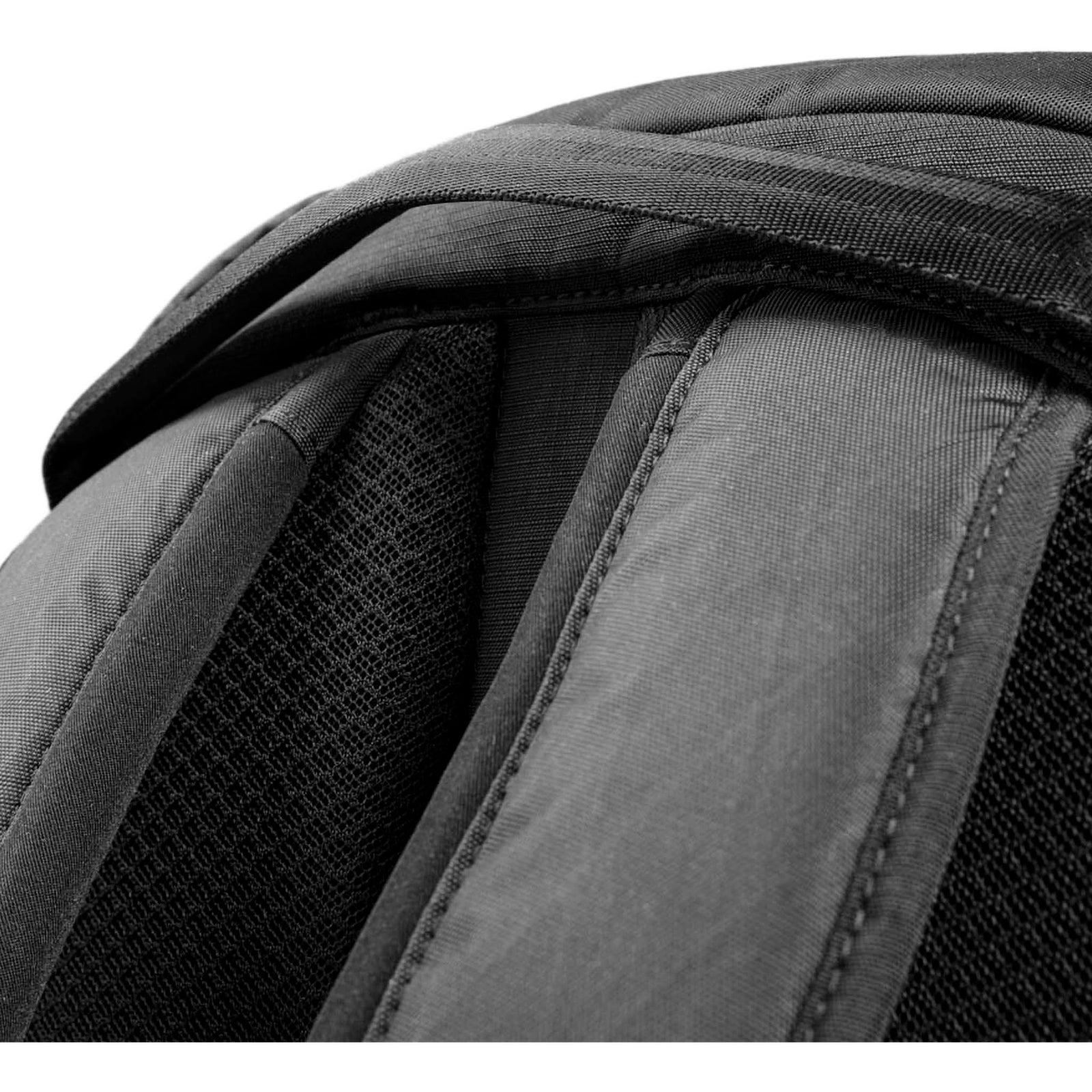 Traverse Backpack 30L Alpaka AA010860107 Backpacks 30L / Black X-Pac X42