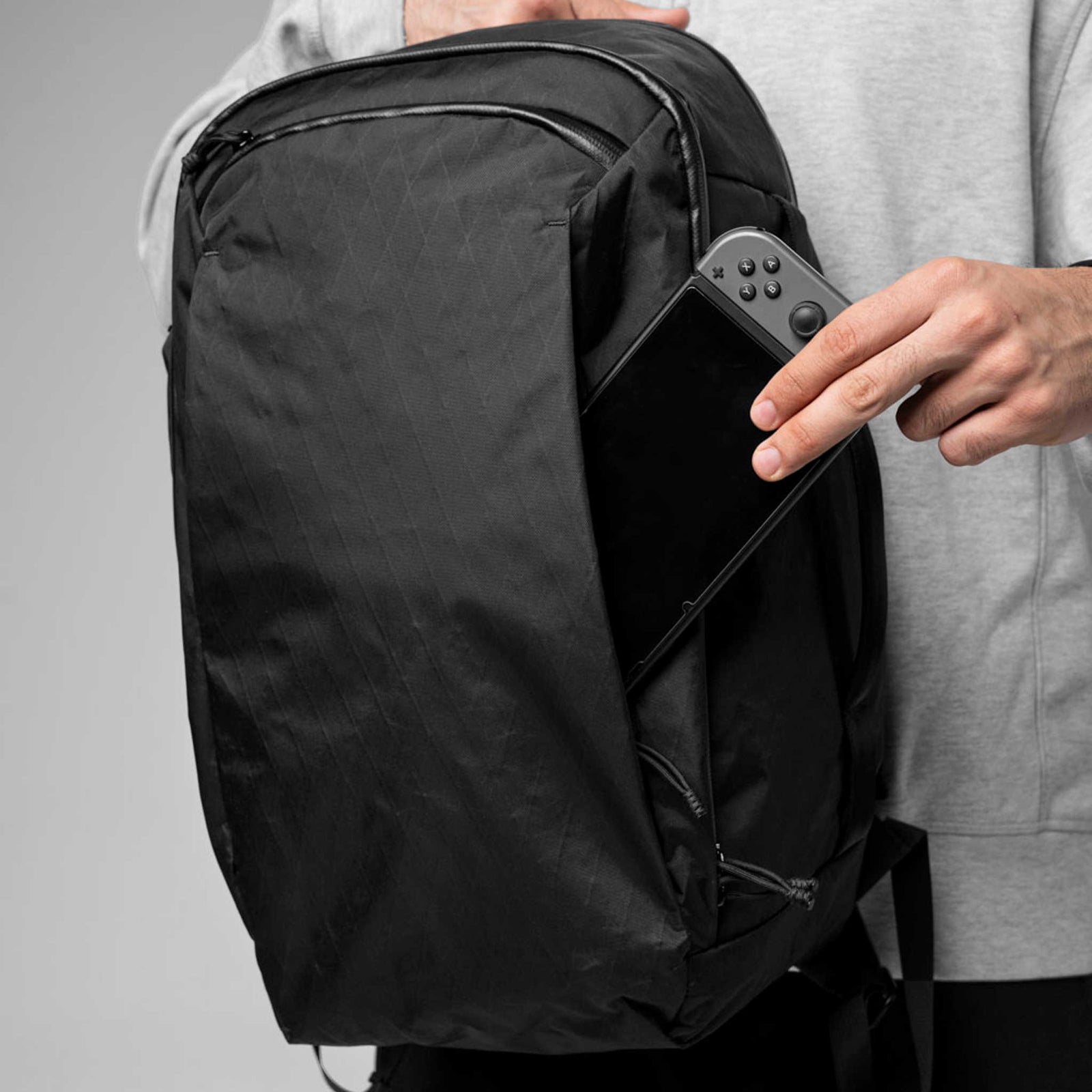 Traverse Backpack 30L Alpaka AA010860107 Backpacks 30L / Black X-Pac X42
