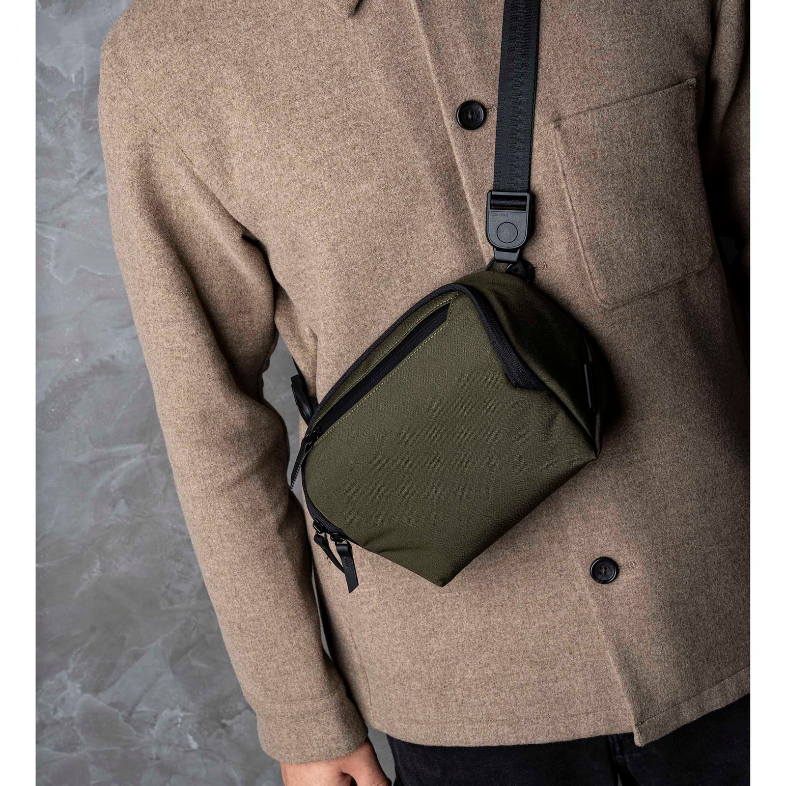 Vertex Pouch Mini Alpaka AD010730521 Tech Pouches 2L / Army Green | Axoflux 300D
