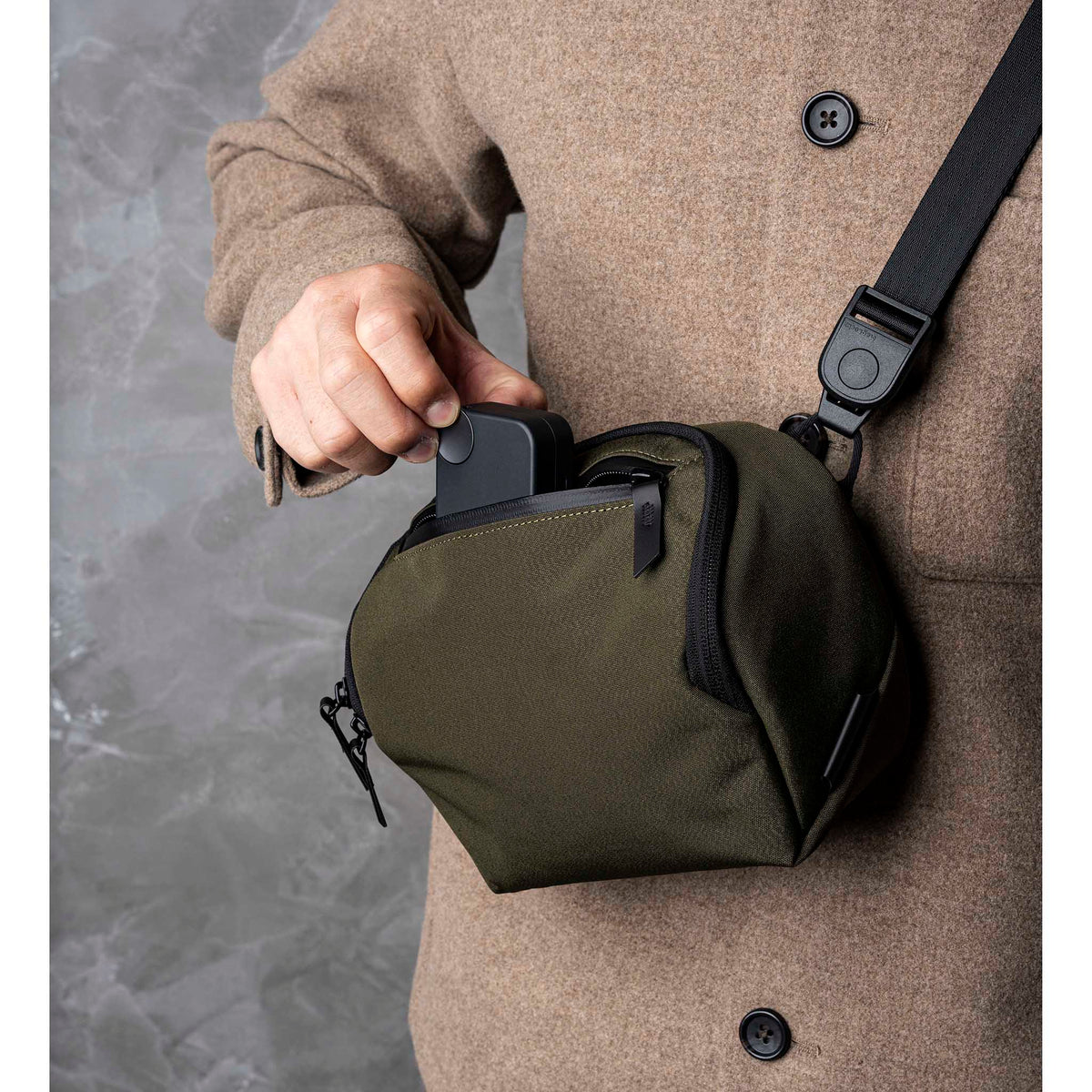 Vertex Pouch Mini Alpaka AD010730521 Tech Pouches 2L / Army Green | Axoflux 300D