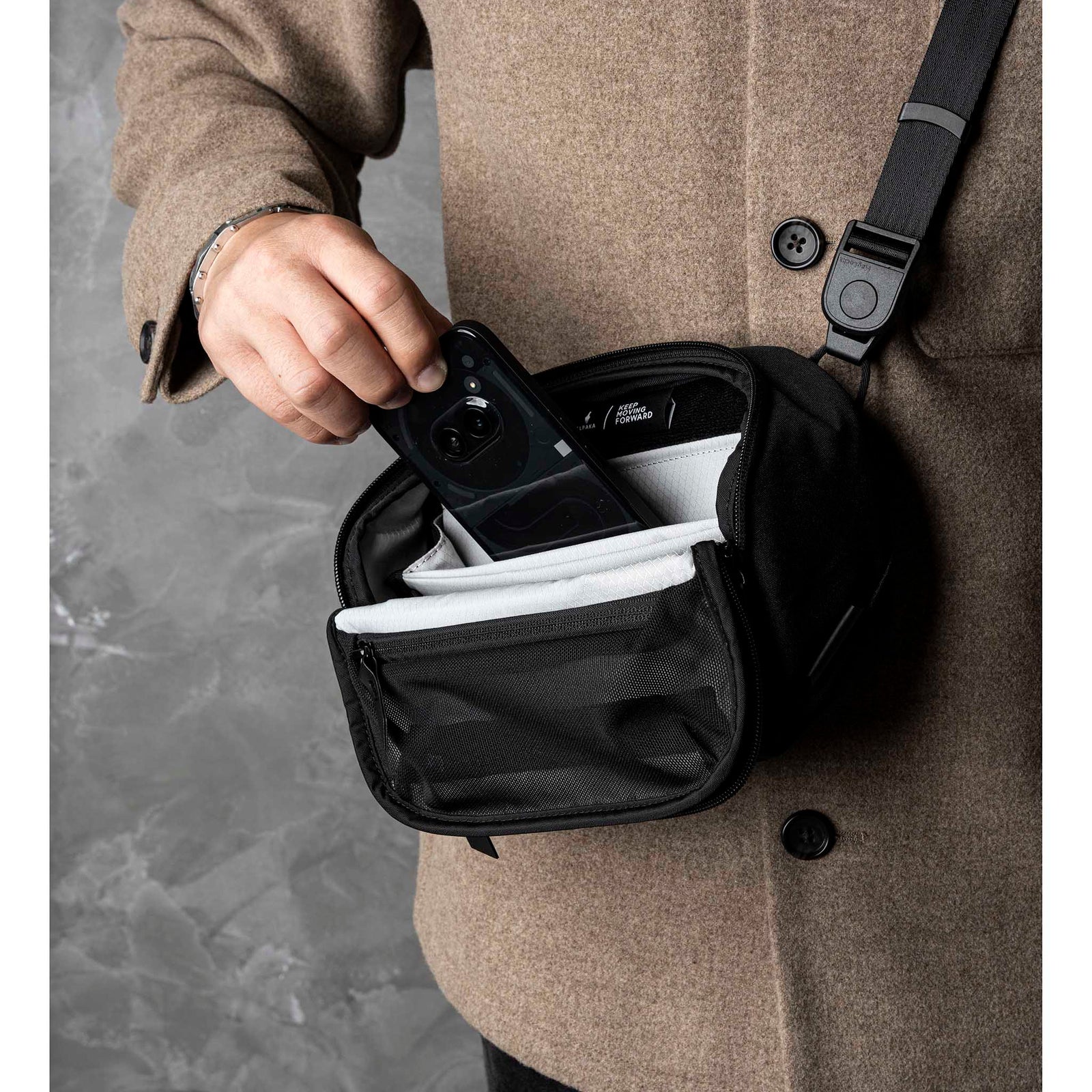 Vertex Pouch Mini Alpaka AD010730121 Tech Pouches 2L / Black | Axoflux 300D