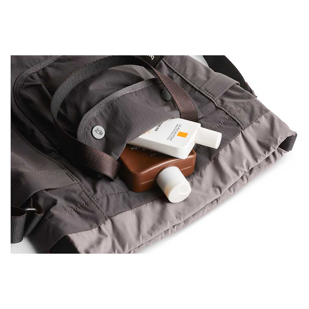 Cinch Bucket Bag Bellroy BHTA-BKR-243 Tote Bags 9L / Charcoal
