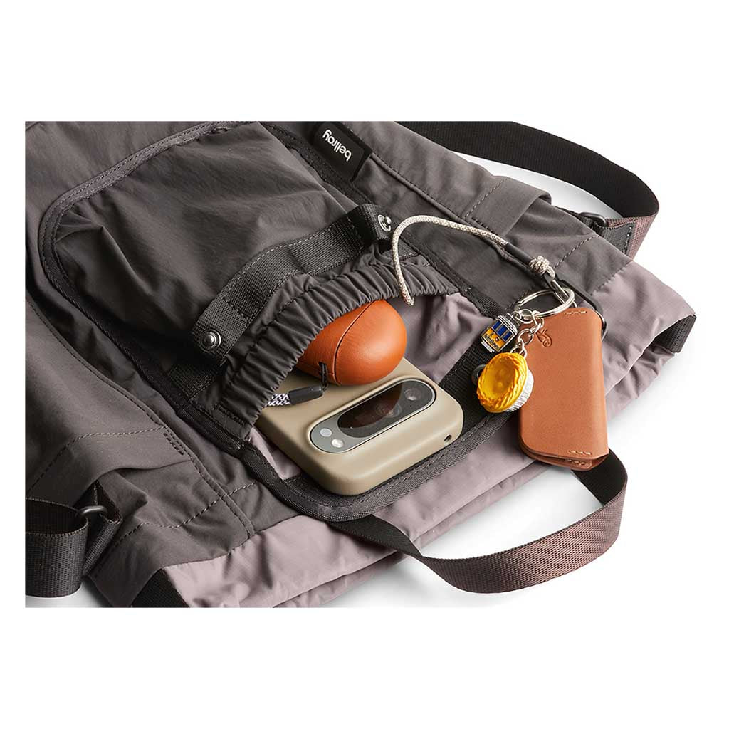 Cinch Bucket Bag Bellroy BHTA-BKR-243 Tote Bags 9L / Charcoal