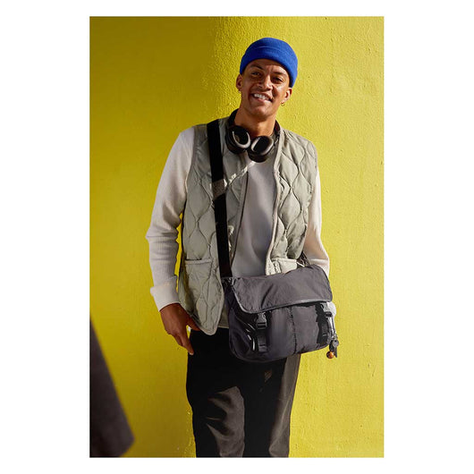 Bellroy | Cinch Messenger | Lightweight Shoulder Bag | Denim Blue