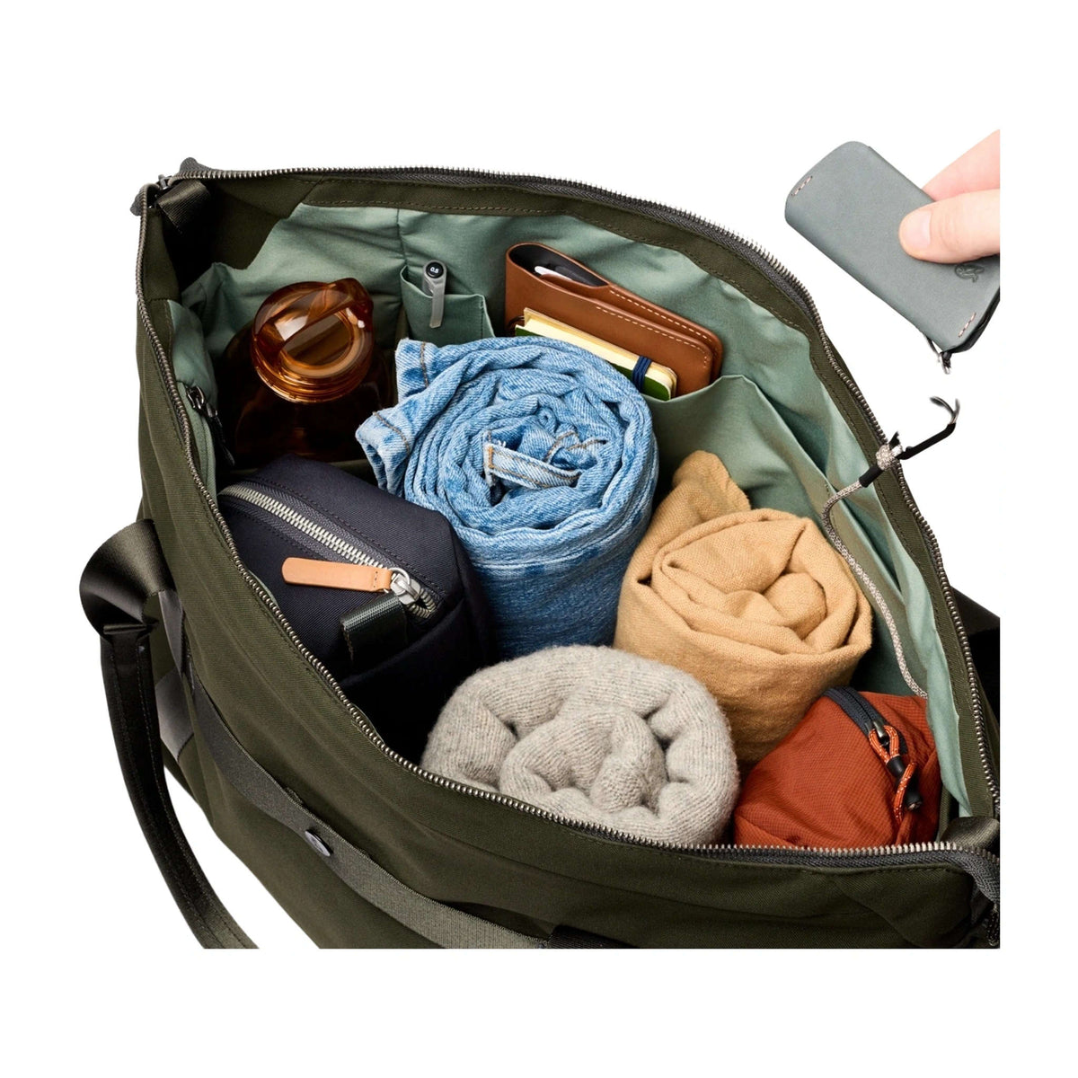 Classic Getaway Bag Bellroy BCGA-OLI-244 Tote Bags 28L / Olive