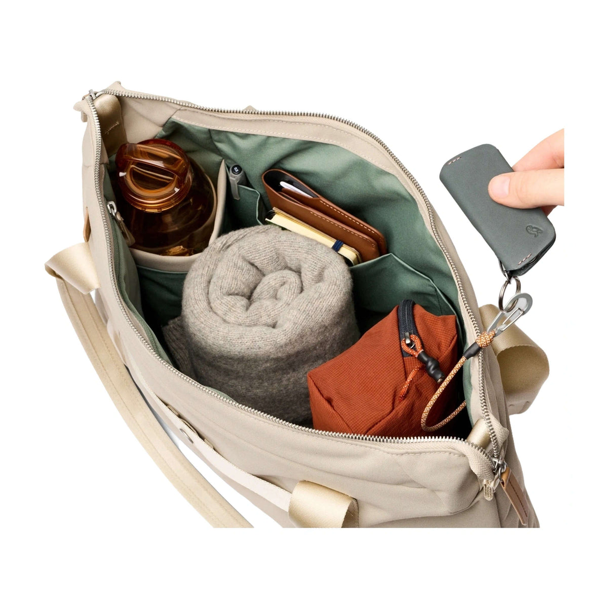 Classic Tote (Second Edition) Bellroy BCDA-TNI-244 Tote Bags 16L / Tahini