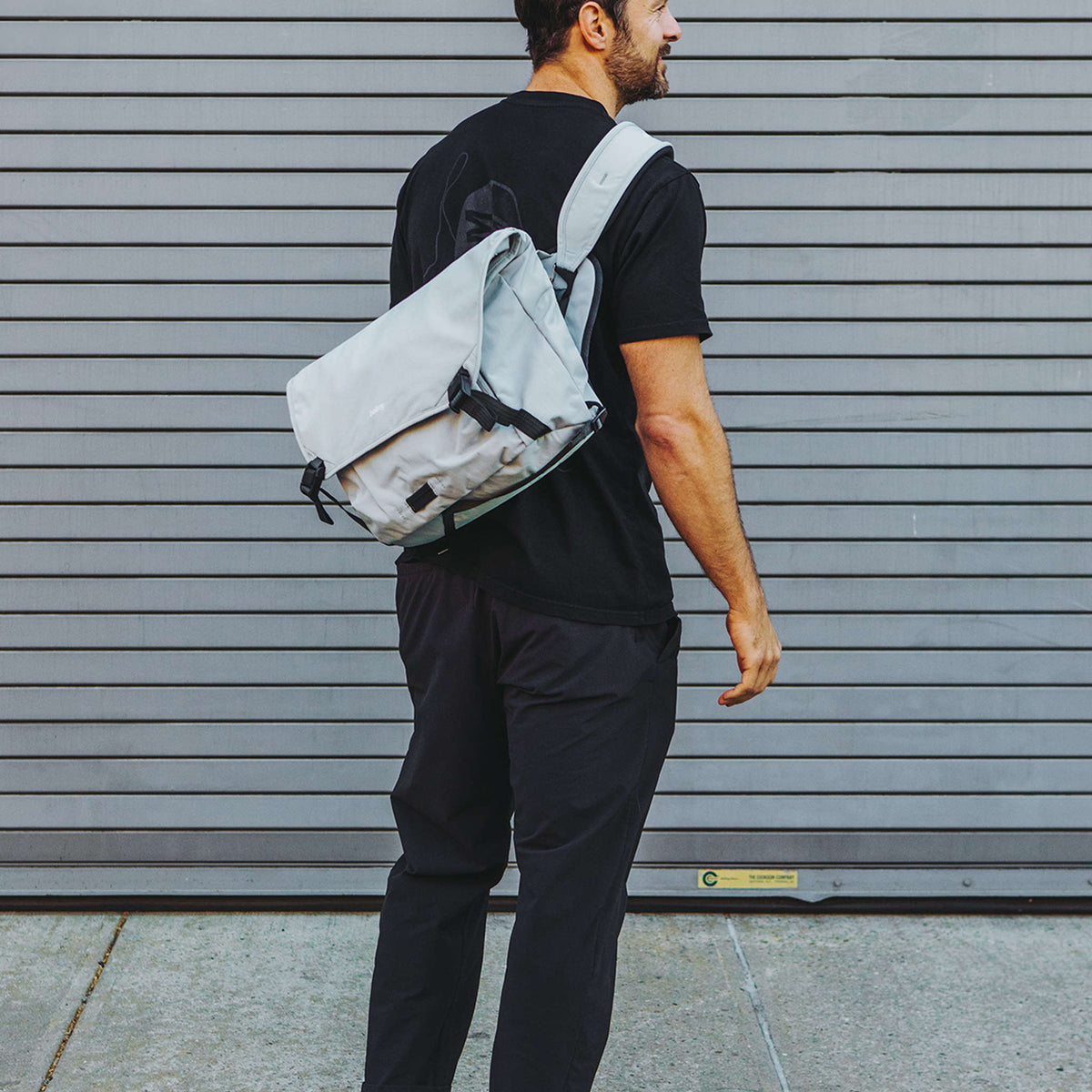 Venture Messenger 14" Bellroy BVYA-BLK-213 Messenger Bags 16L / Black