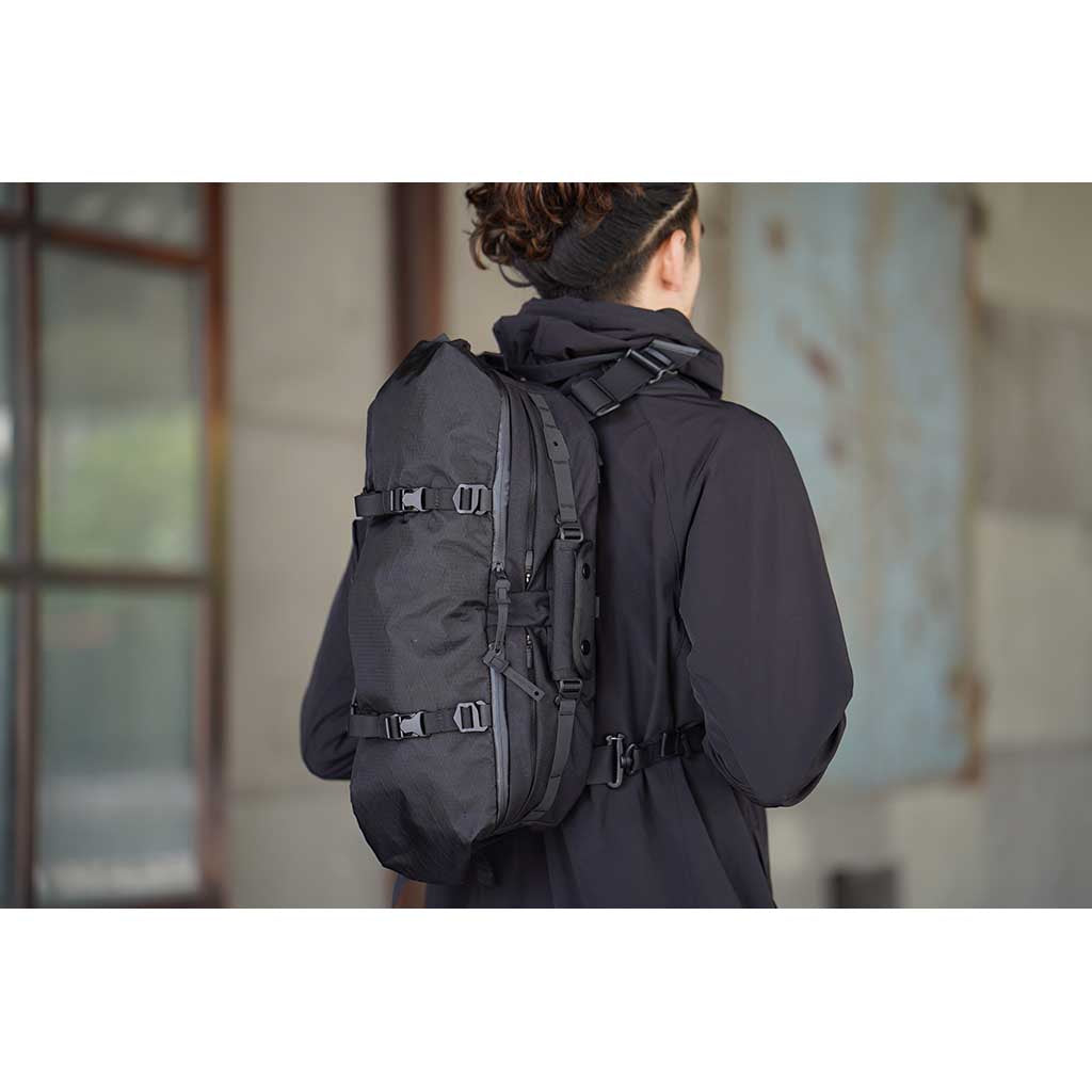X-PAK EVO Sling Pack CODE OF BELL COFB-XPK2-DBK Backpacks 23L / Daybreak