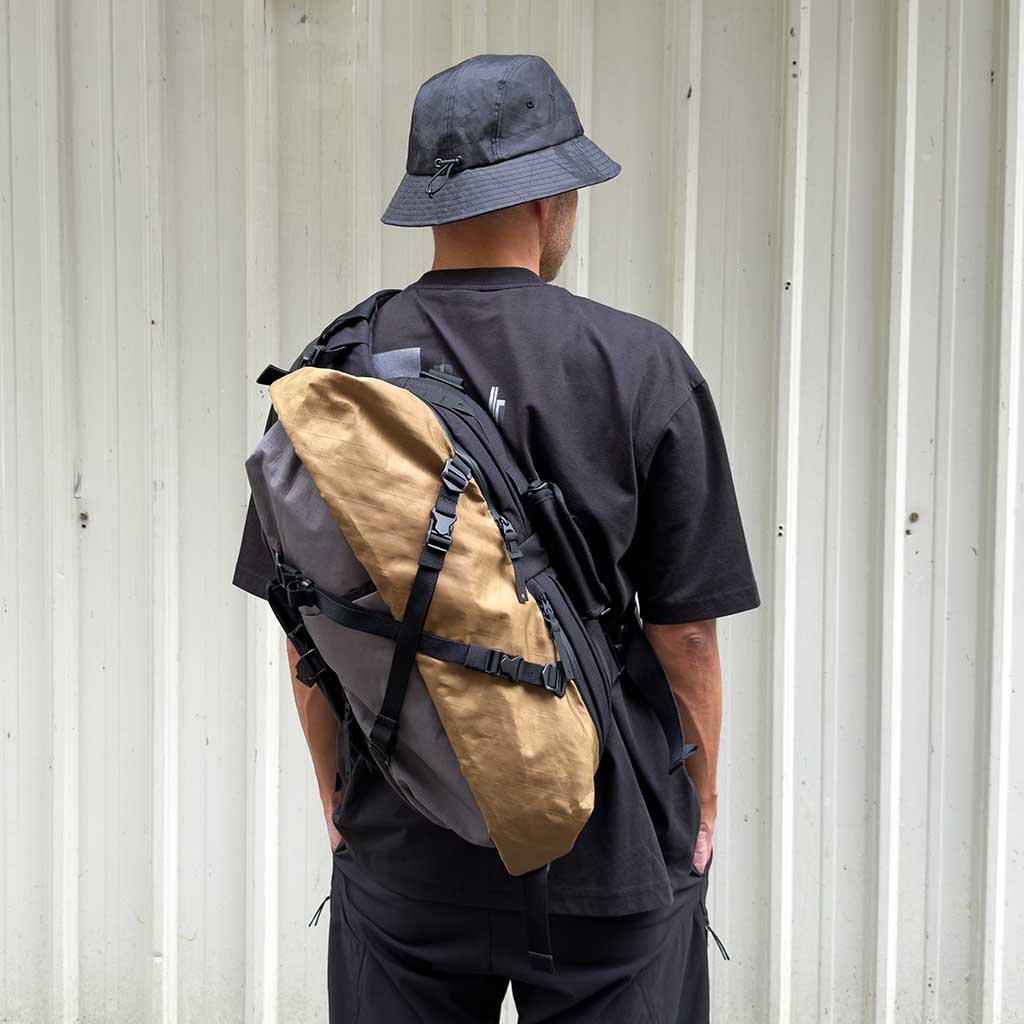 X-PAK EVO Sling Pack CODE OF BELL COFB-XPK2-DBK Backpacks 23L / Daybreak