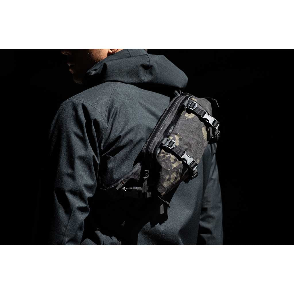 X-POD II Sling Pack CODE OF BELL COFB-XPD2-TRP Sling Bags 7L / Tropic
