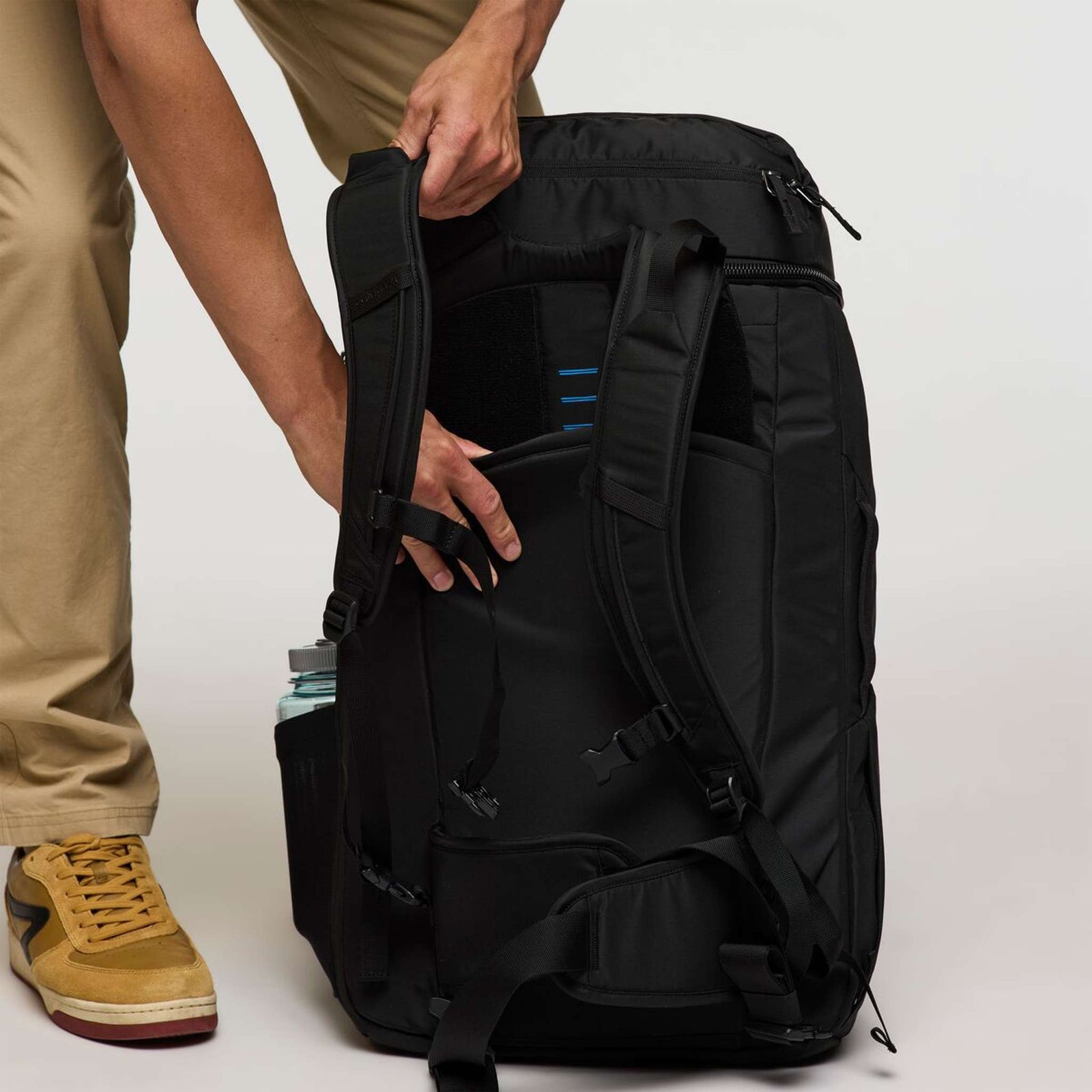 Allpa Adventure Travel Pack Cotopaxi A50A-S25-CPBLK Backpacks 50L / Black